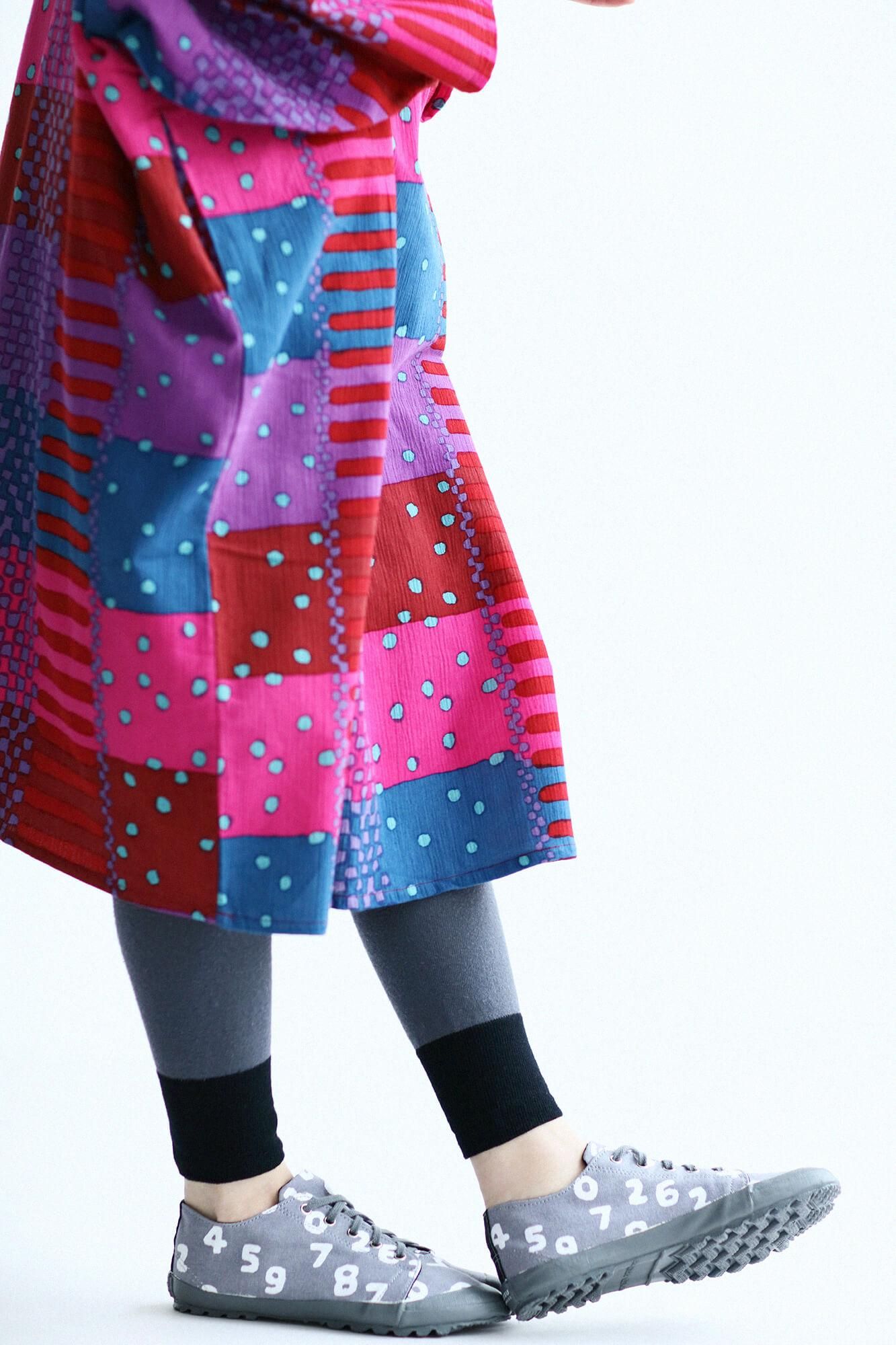 Split Toe Tabi Sneaker / SO-SU-U Kon Light Ink Grey