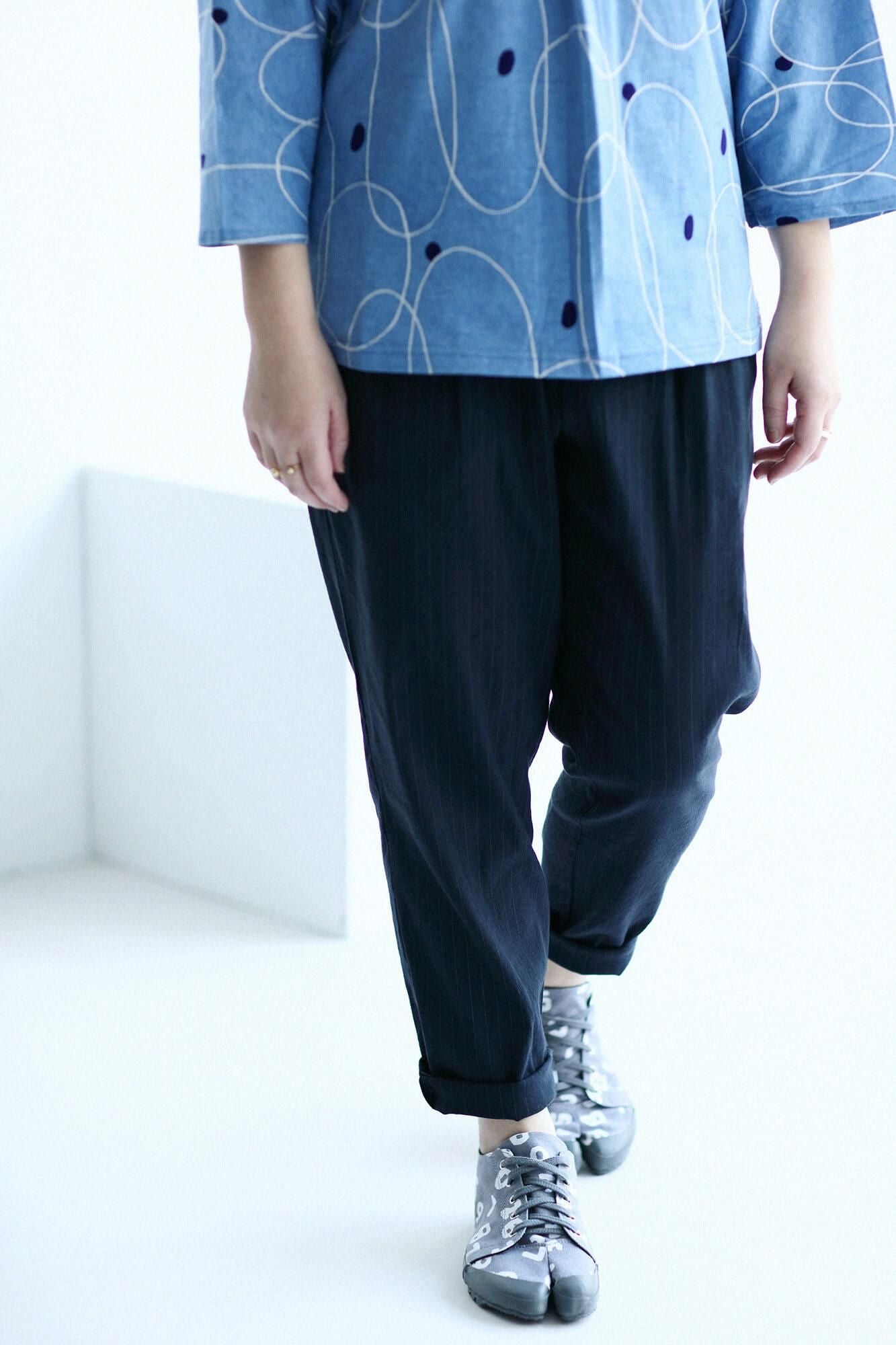 Split Toe Tabi Sneaker / SO-SU-U Kon Light Ink Grey