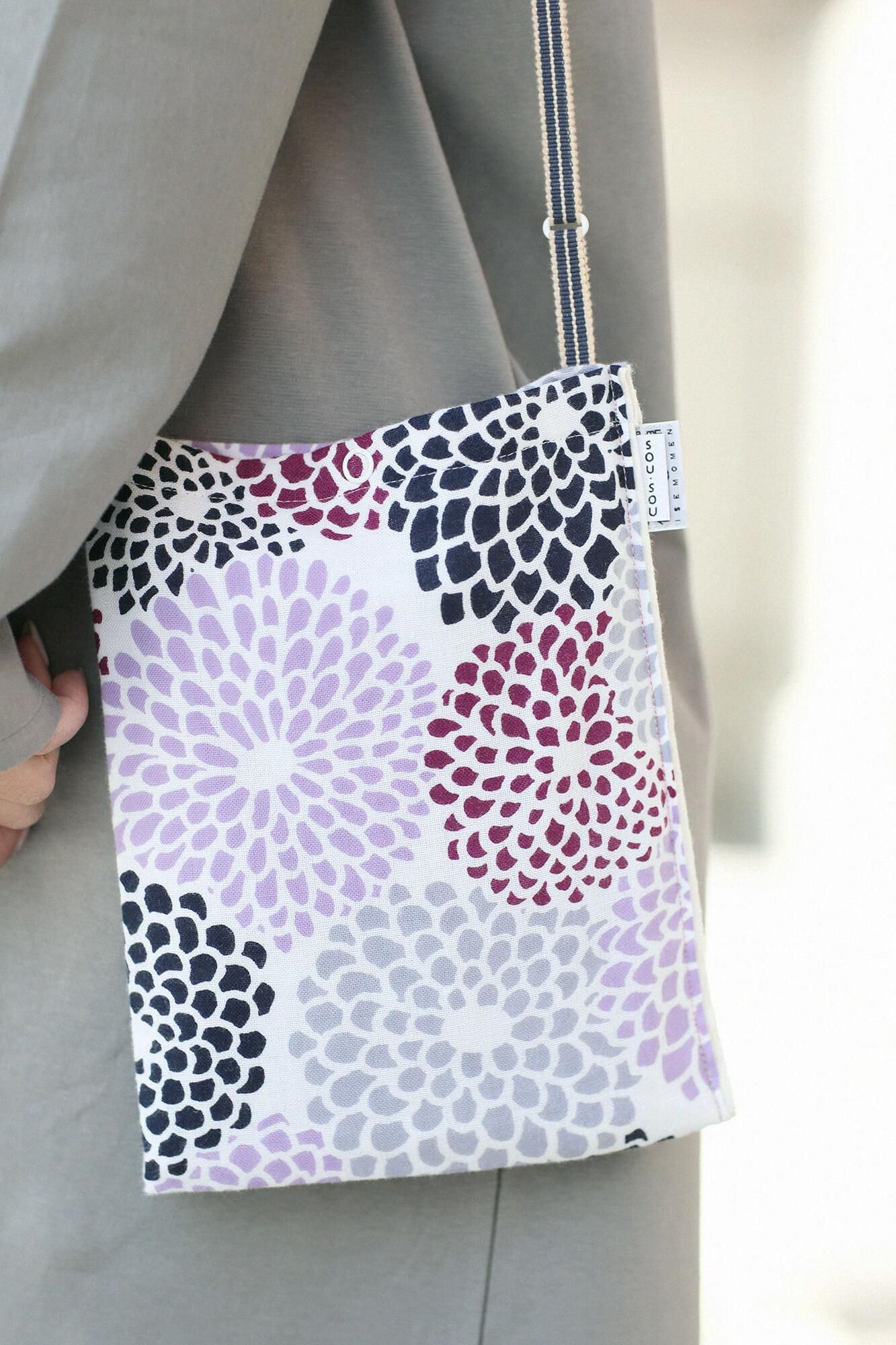 伊勢木綿 御朱印帳袋（ごしゅいんちょうぶくろ）／菊づくし 佳夕（かせき）