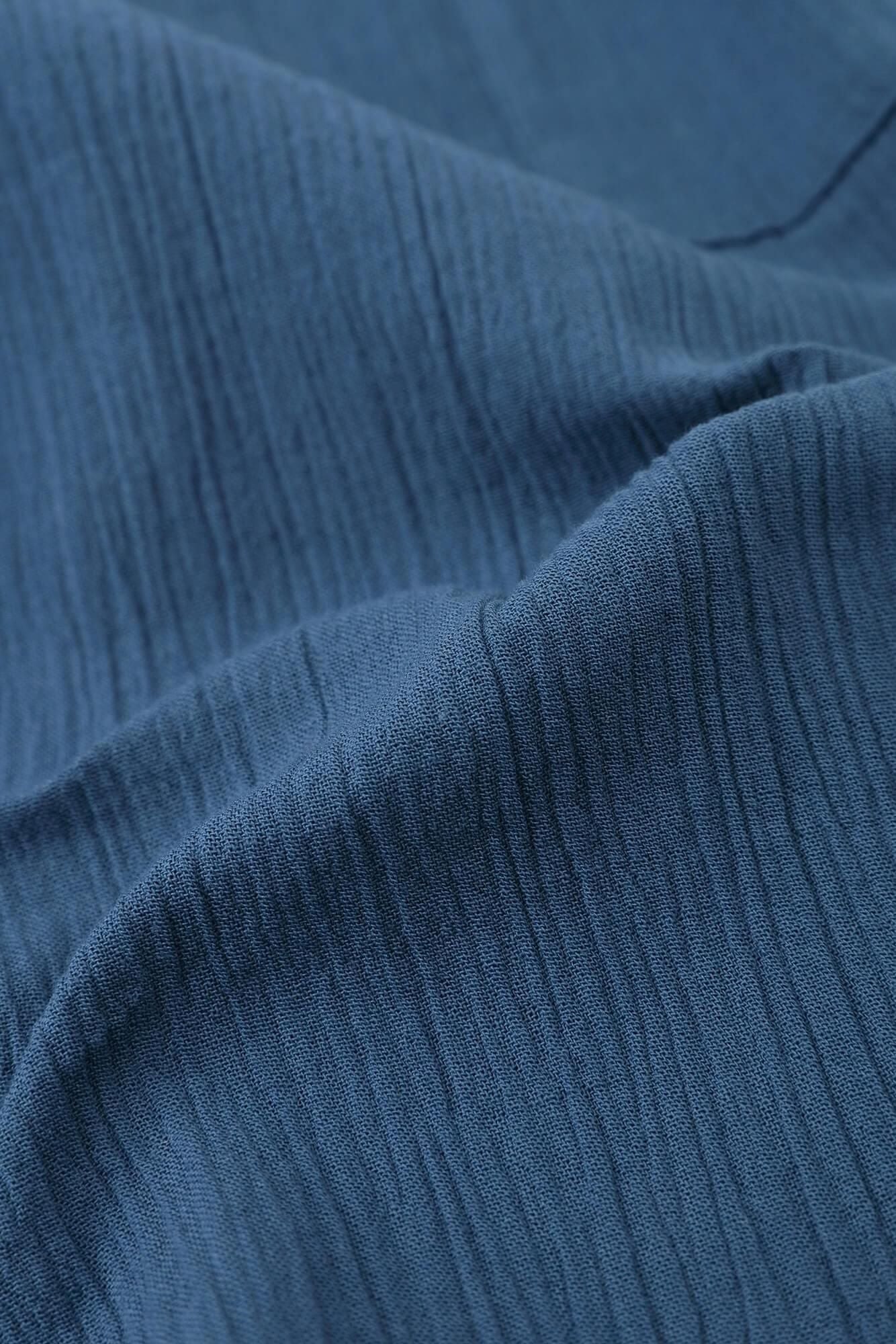 Takashima Chiku 20/20 portant une souris Enyu / Navy