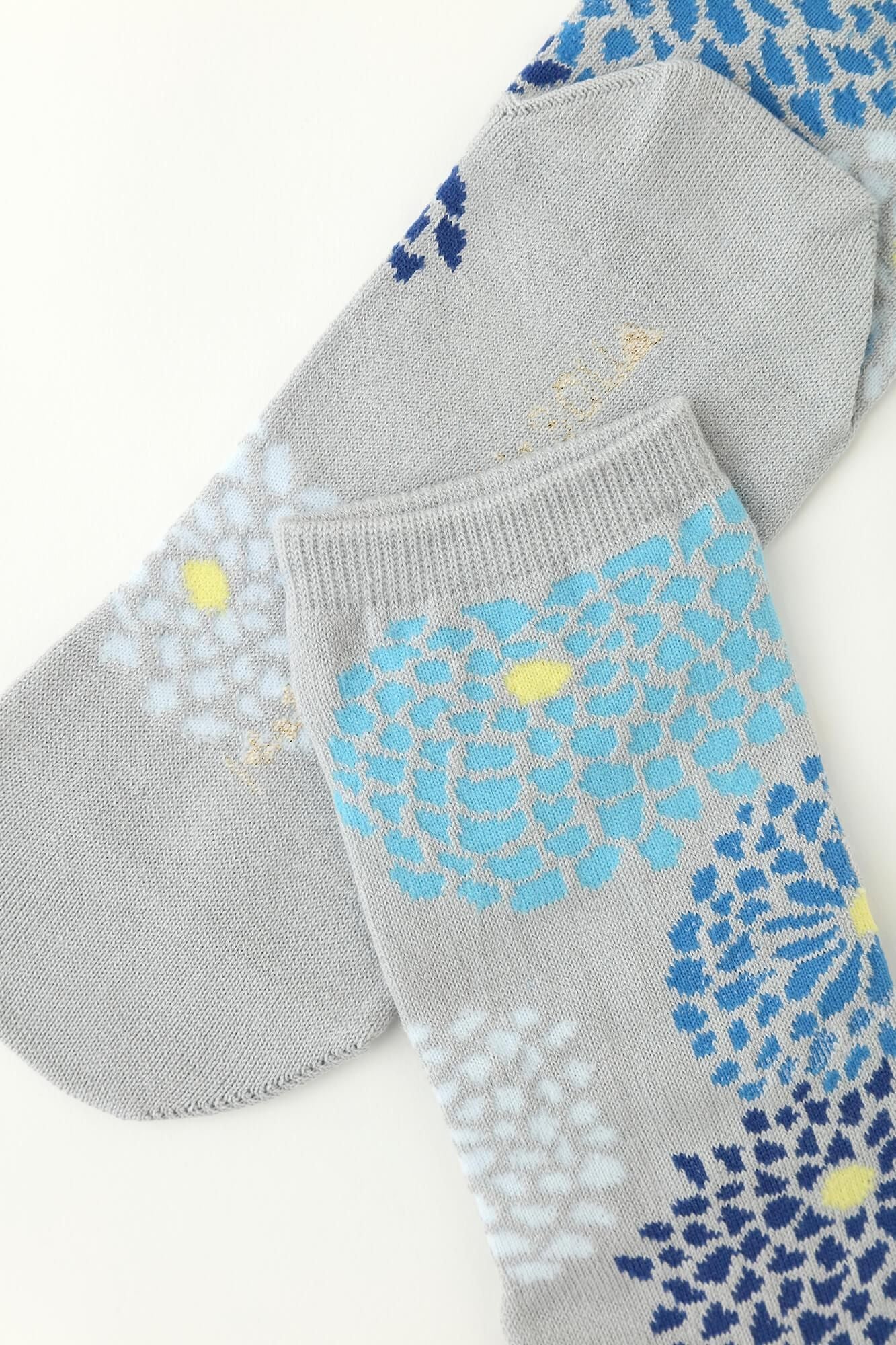 Tabi-Unterteil mit runder Spitze (normale Länge) / Mit Chrysanthemen gefülltes Silber (Shirogane)