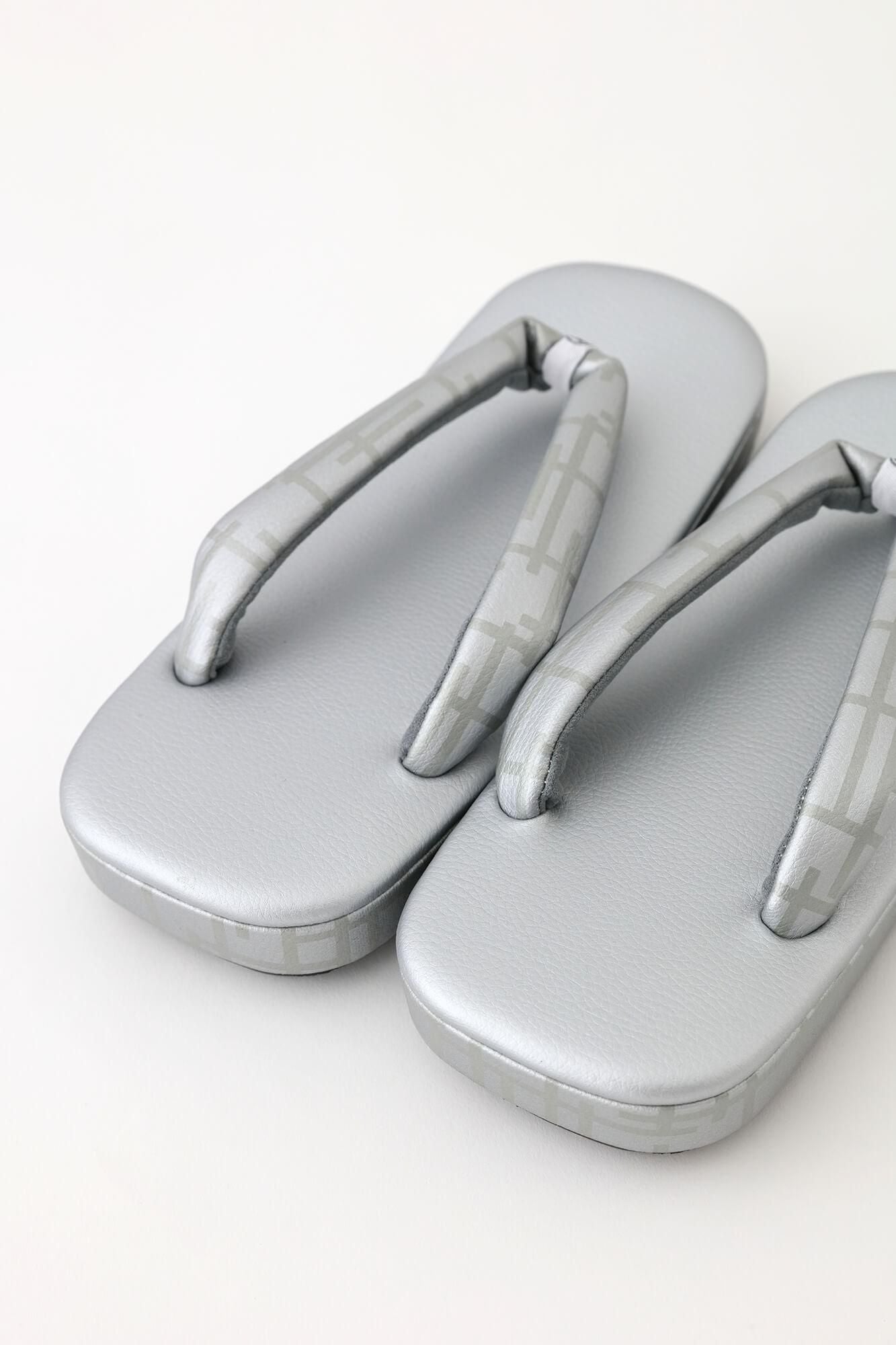 Nishijin Sandals / Fence Smoked Silver