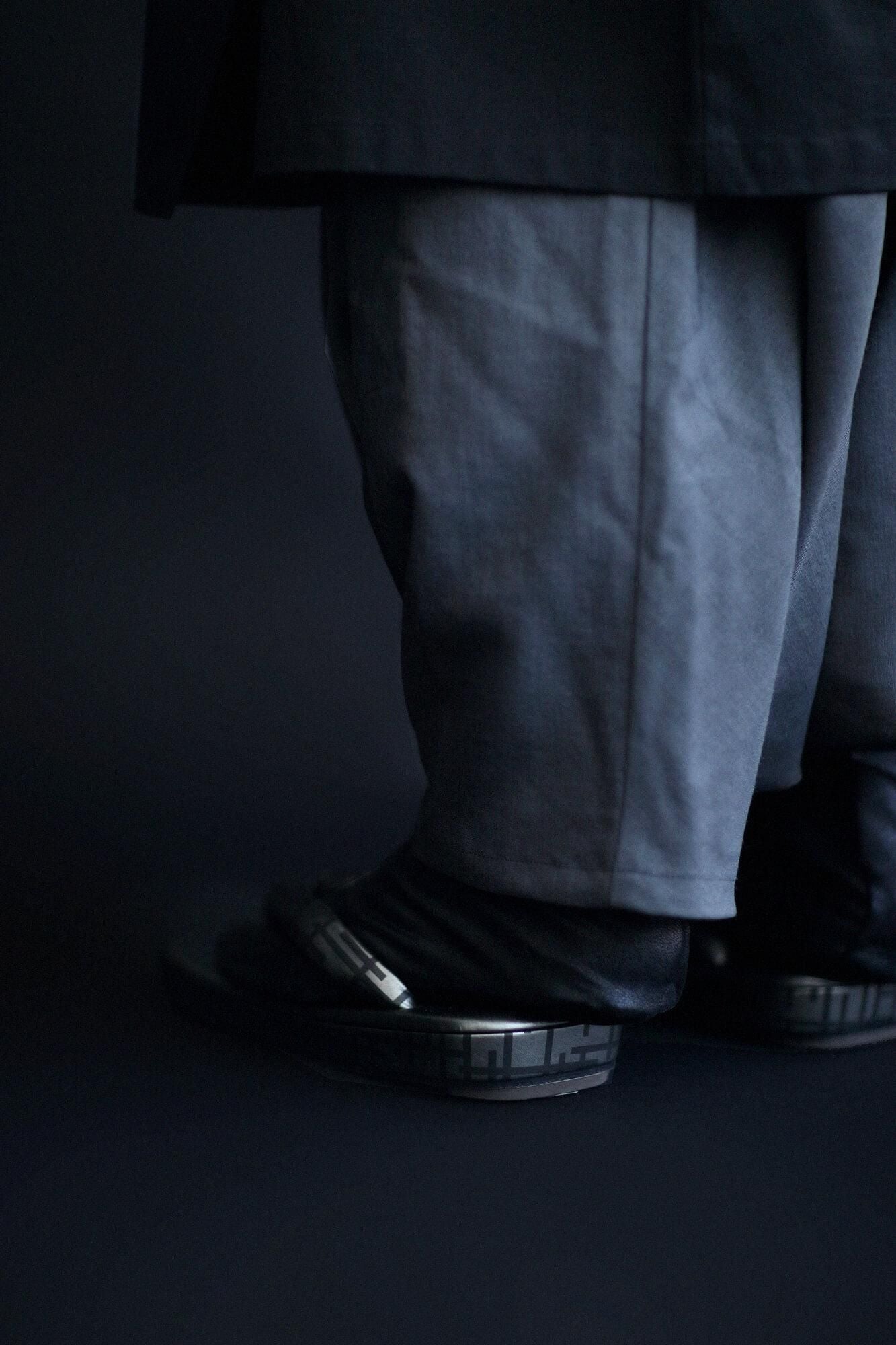 西陣草履／柵欄 黒鉛色 