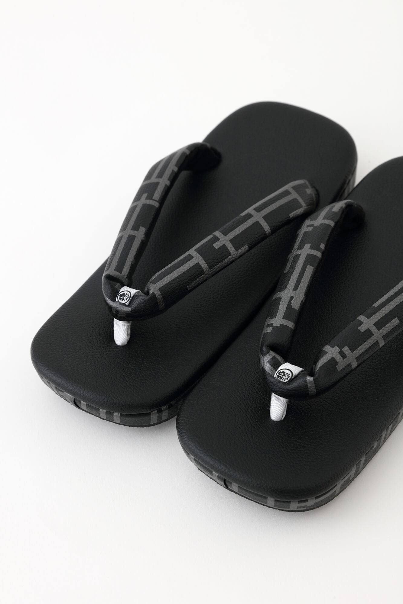 SOU・SOU 新品 西陣草履 菊づくし 黒鉛（くろなまり）M 西陣草履（にしじんぞうり）／菊づくし 濡羽色（ぬればいろ）