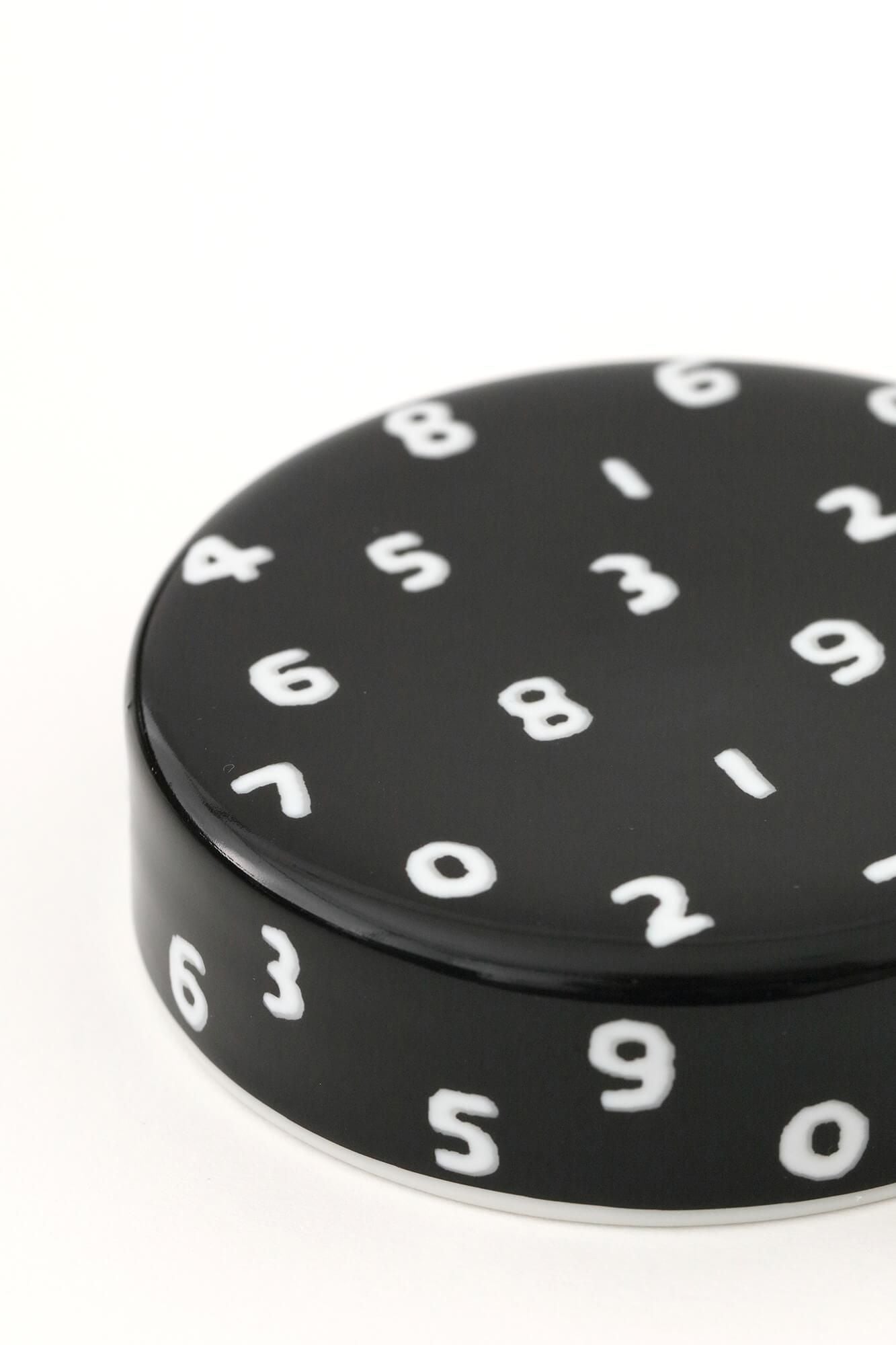 九谷焼文様蓋物（くたにやきもんようふたもの） 丸瓶（まるびん）／SO-SU-U 濡羽色（ぬればいろ）