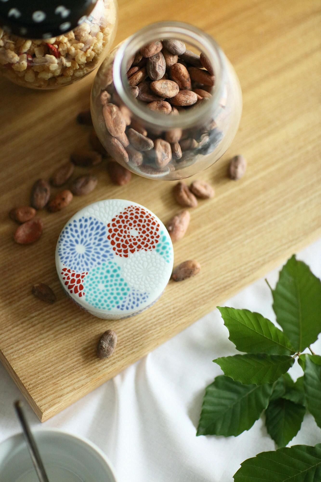 O*n様 陶器 Kutani Ware 패턴 뚜껑 (Kutaniyakimonoyoyo 뚜껑) 둥근 병/국화