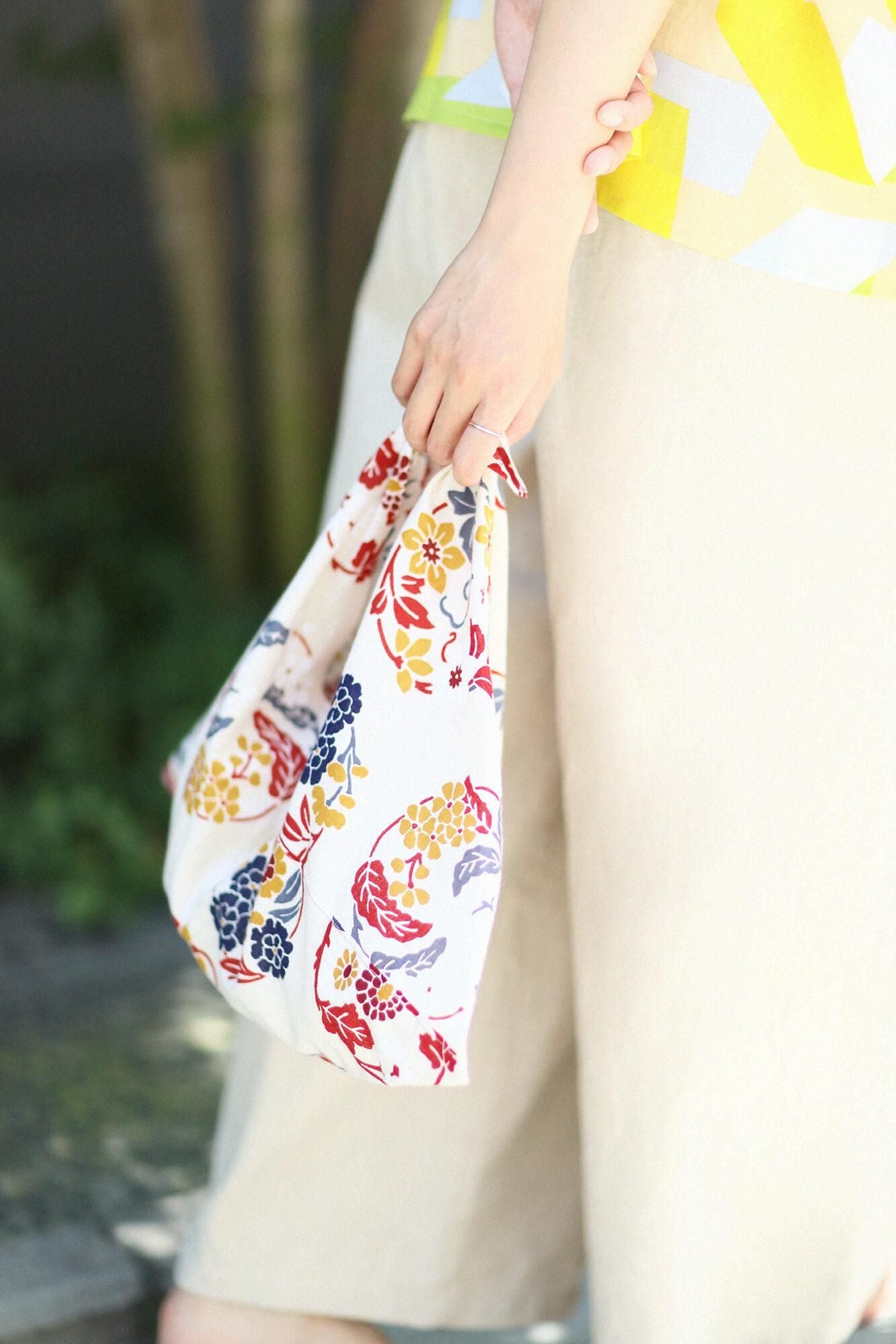 用手出售的纺织品（ISE棉花tenugui） / hanamaru图案（Hanamarumonyo）<50cm>