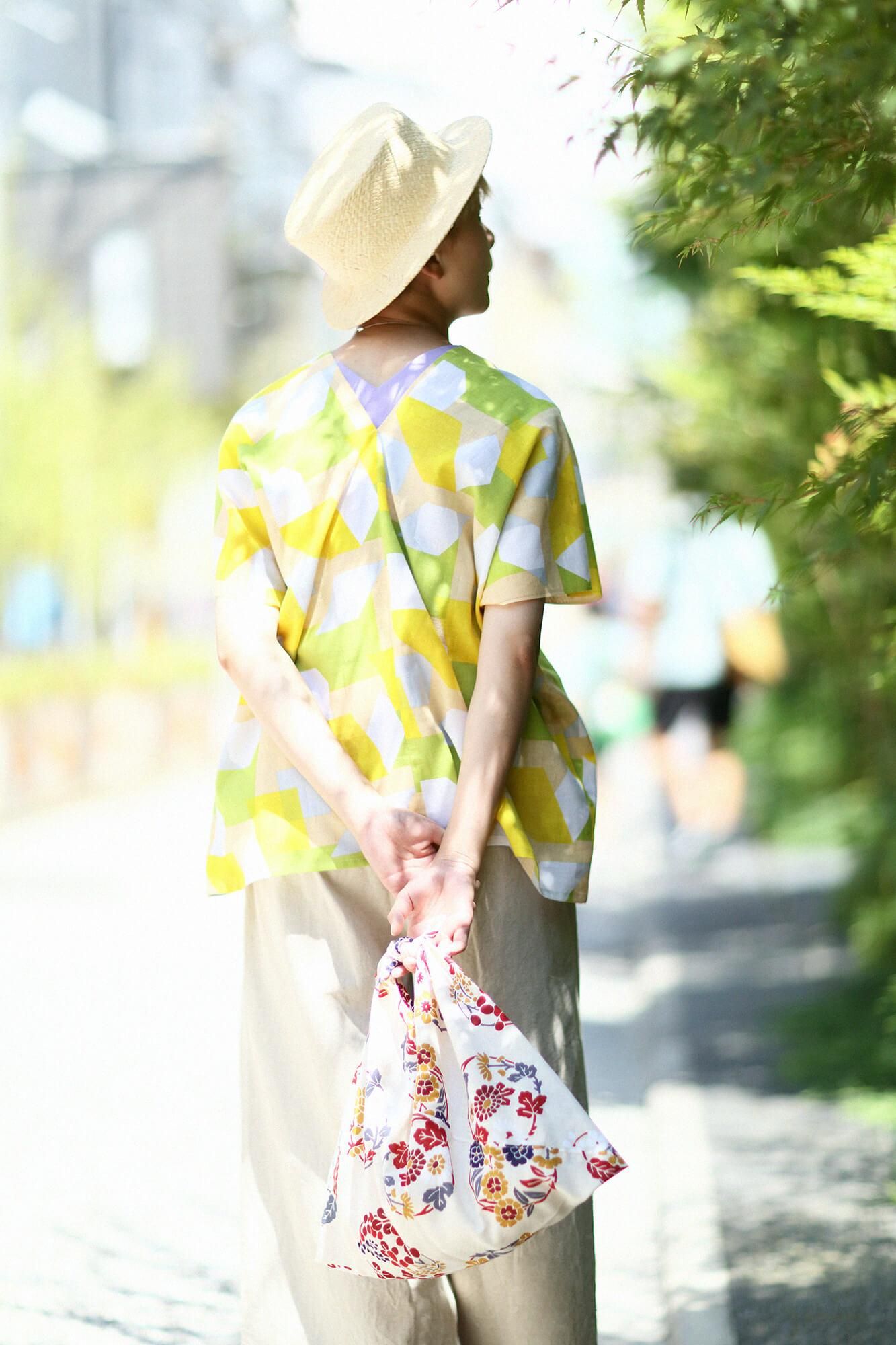 用手出售的纺织品（ISE棉花tenugui） / hanamaru图案（Hanamarumonyo）<50cm>