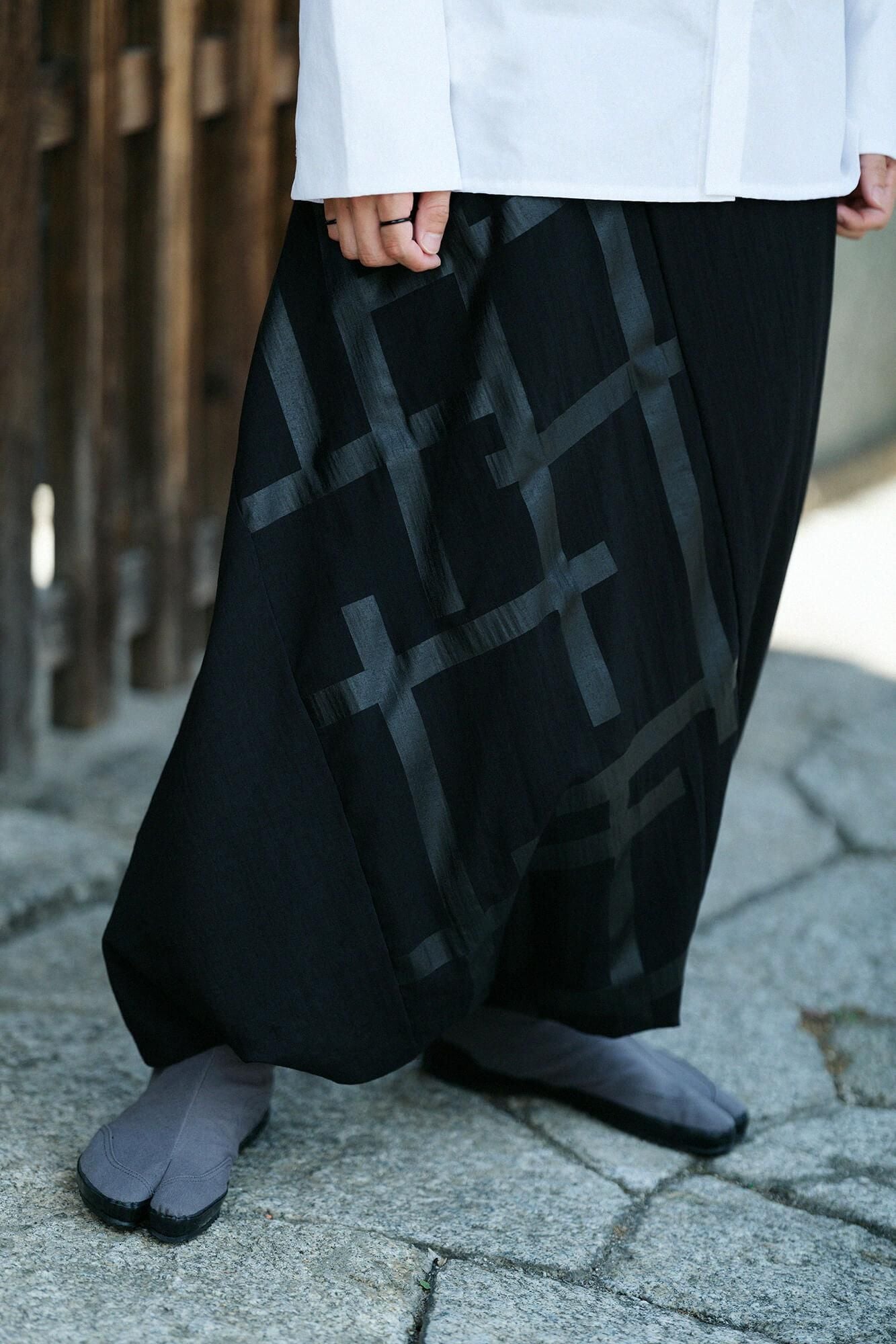 モスリン 富士（ふじ） 2.0／濡羽色（ぬればいろ）×桟（さん）