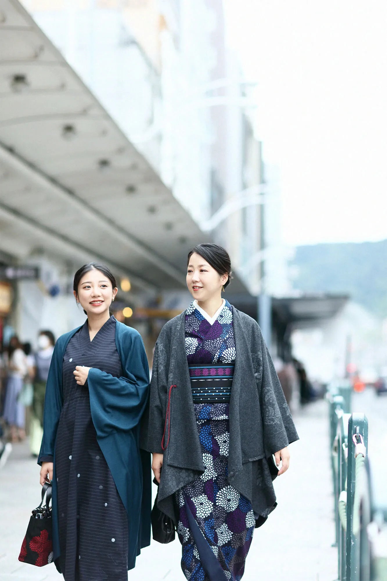 【お仕立て付き】モスリン 着物（総裏仕立て）／菊づくし 夜来（よごろ）【※お届けに約7週間】