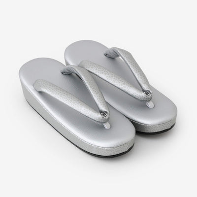 西陣草履（にしじんぞうり）／菊づくし 燻銀（いぶしぎん）