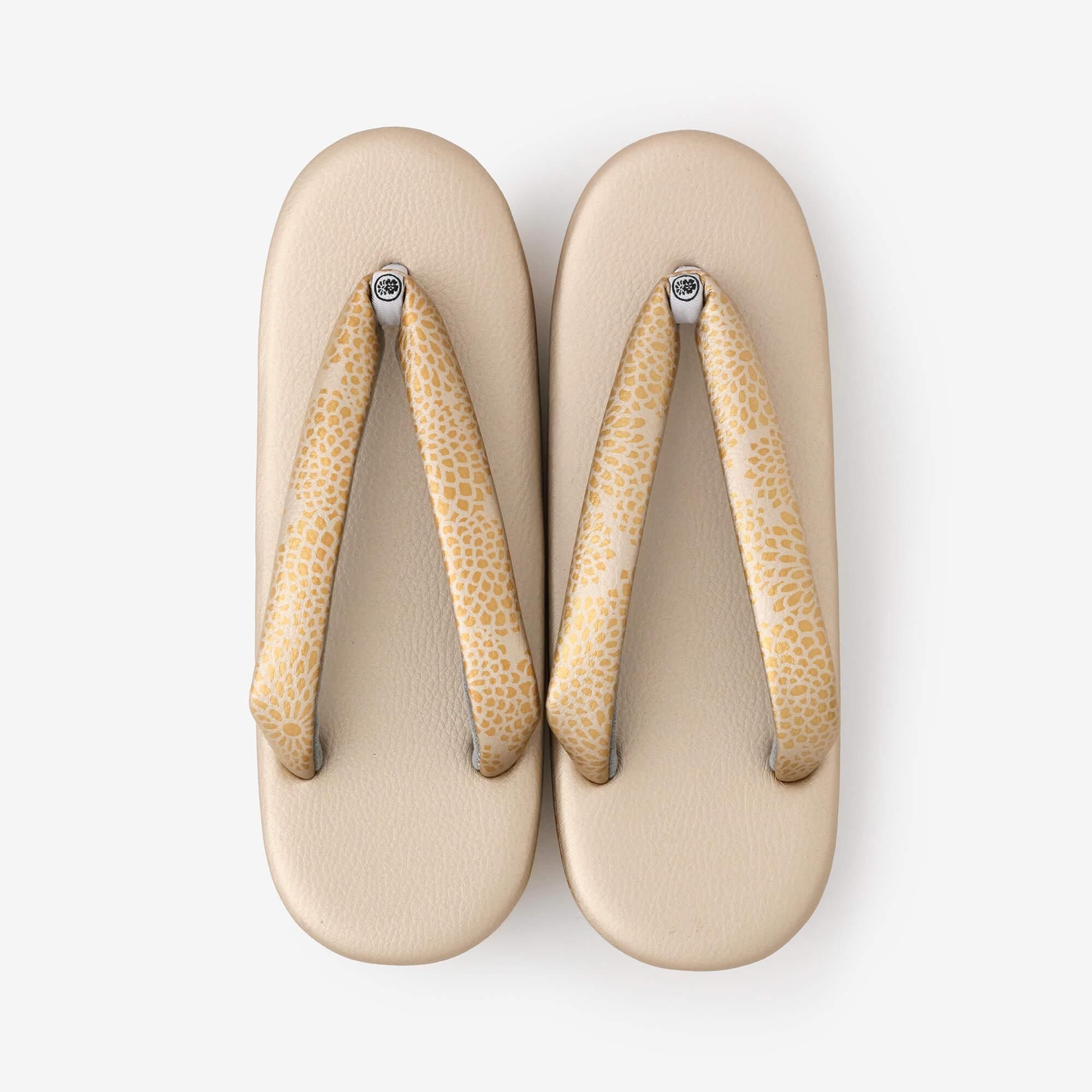 西陣草履（にしじんぞうり）／菊づくし 燻金（いぶしきん）