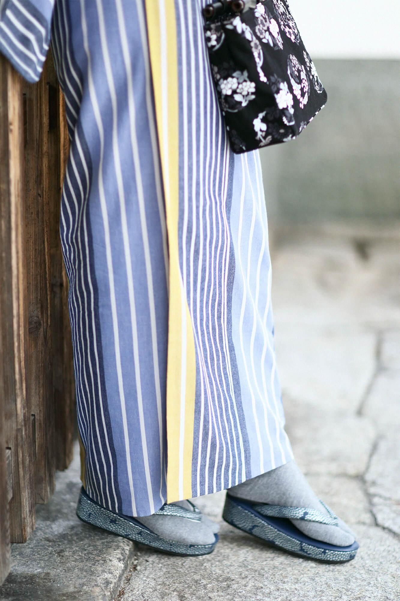 西陣草履（にしじんぞうり）／菊づくし 濃紺（のうこん）