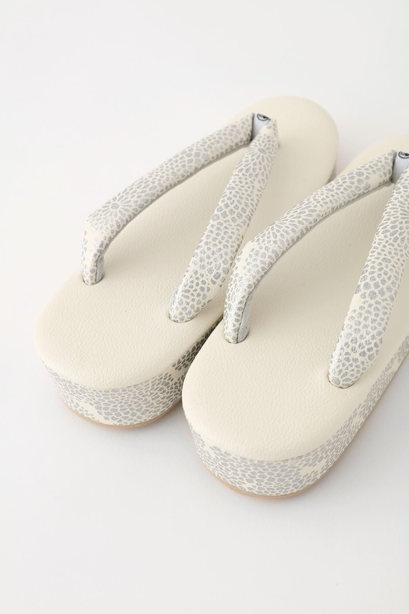 西陣草履／全菊 乳白色