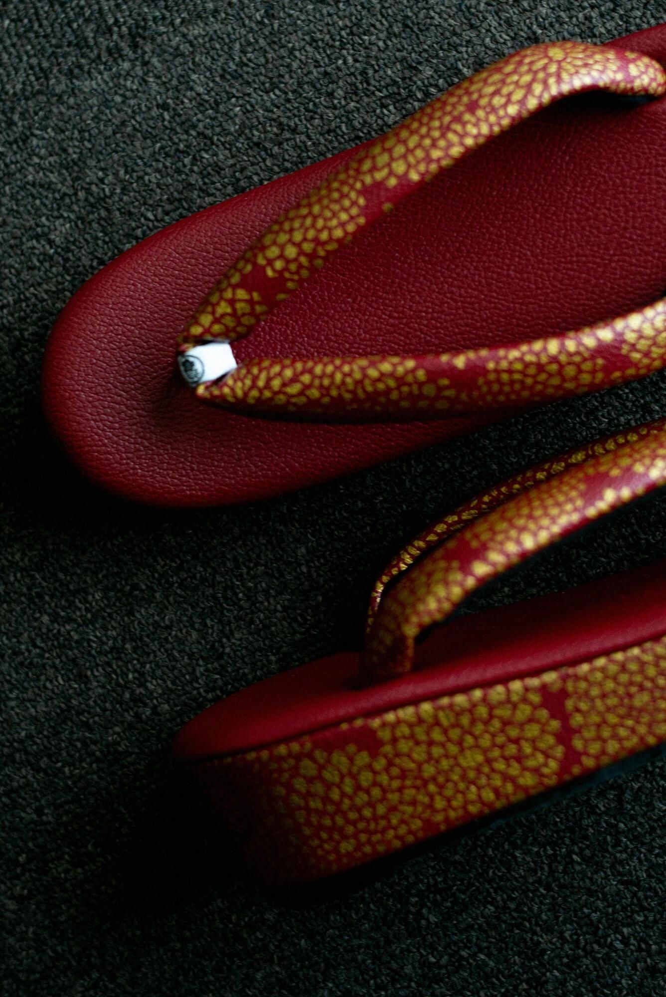 니시 진 조리 /국화 빨강색