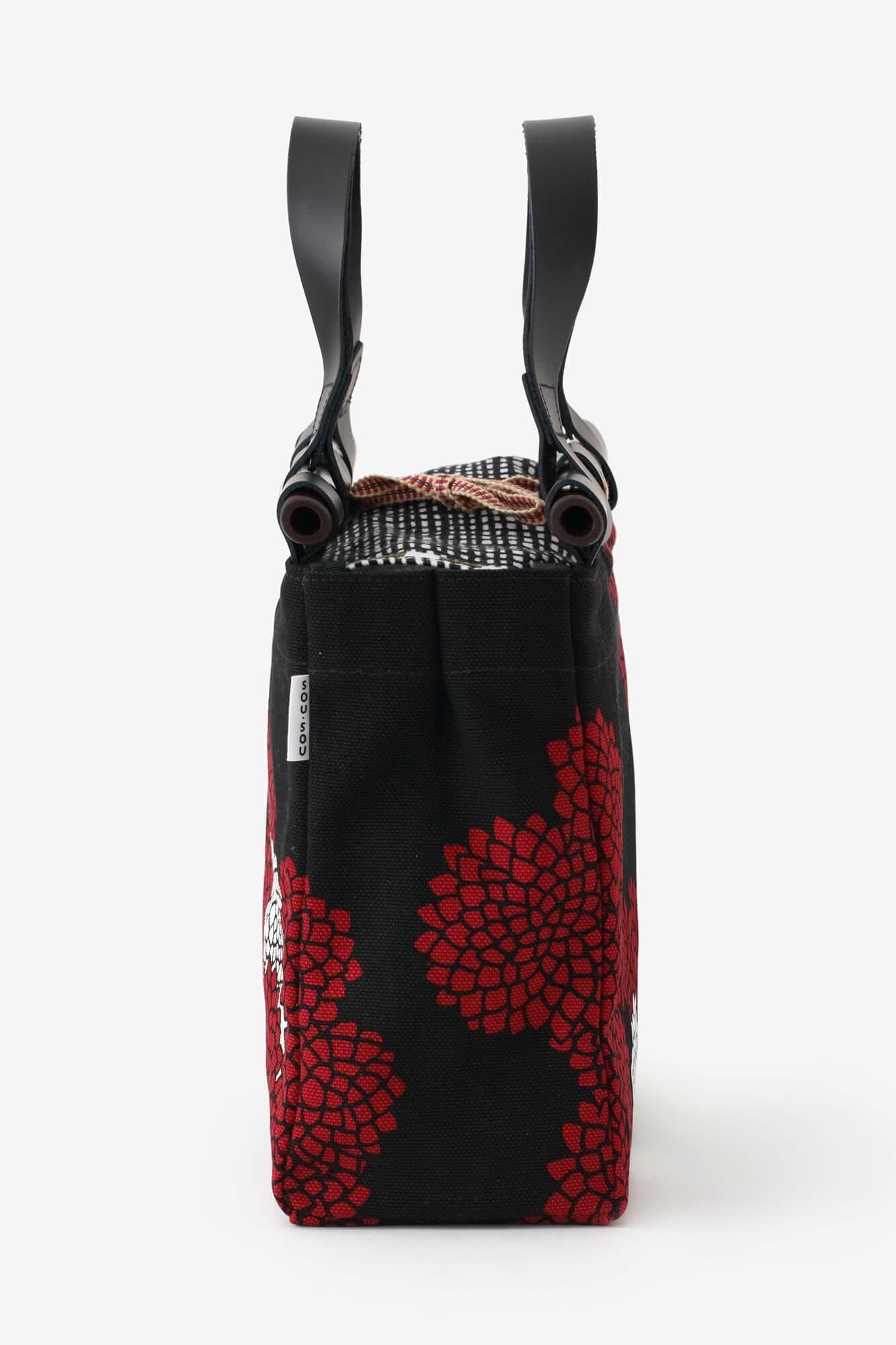 Michiyuki Kobako（Domichiyuki Kobako）染色竹（有些） /菊花上的菊花