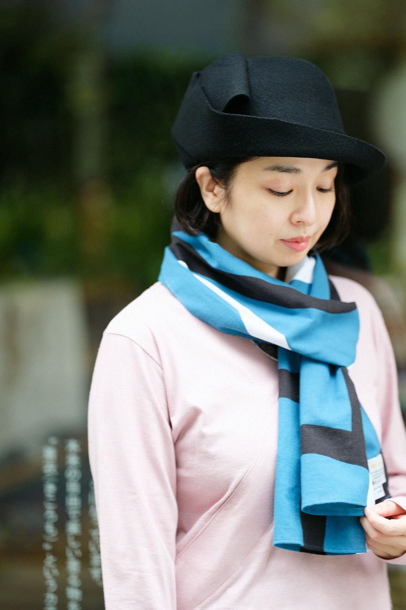 V-neck Shirt Long Sleeve / Light Pink