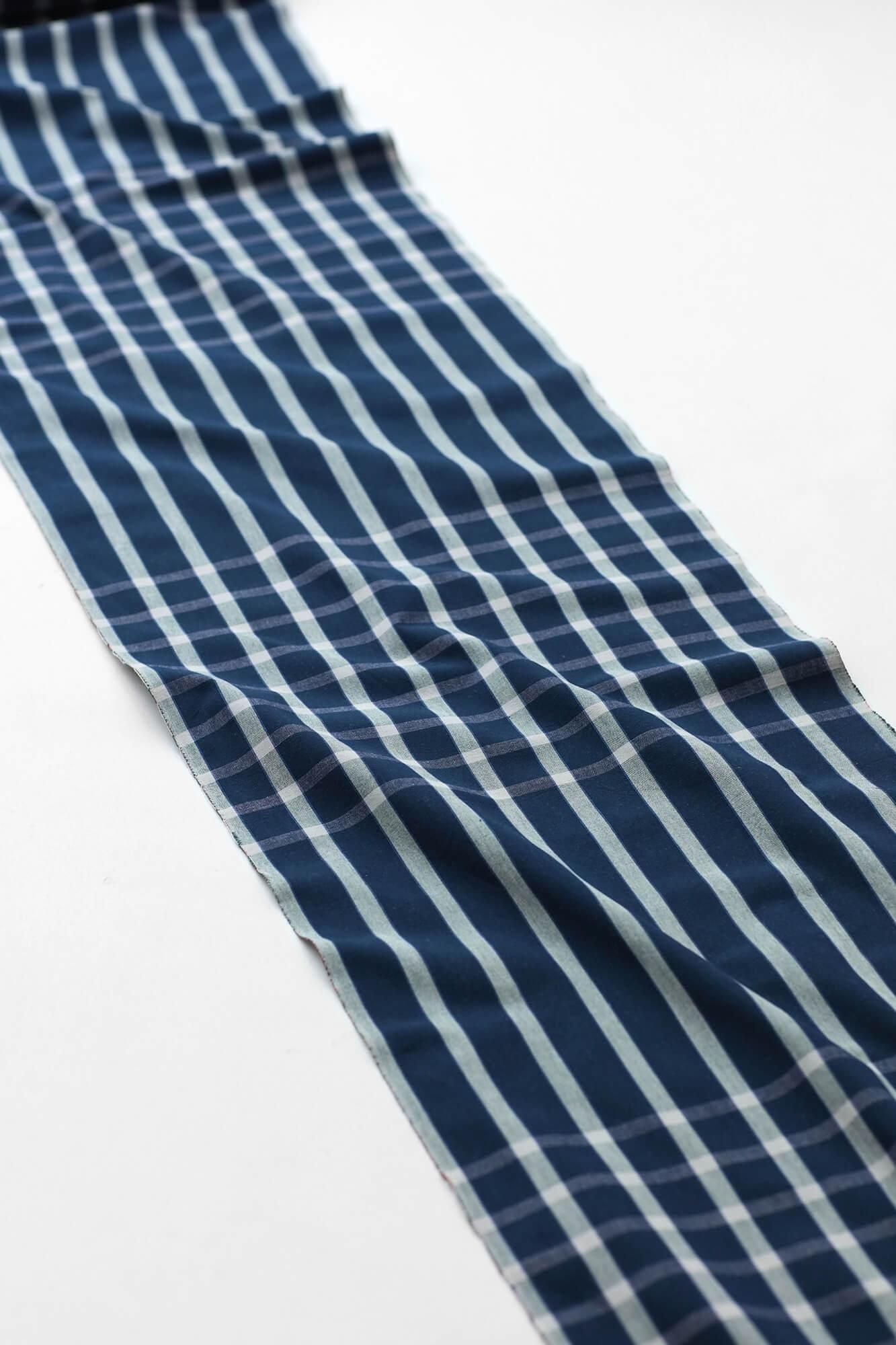 Textile sold in cuts (Isemomen Cotton 20/20) / Eight Lines Lattice Dark Blue＜50cm＞