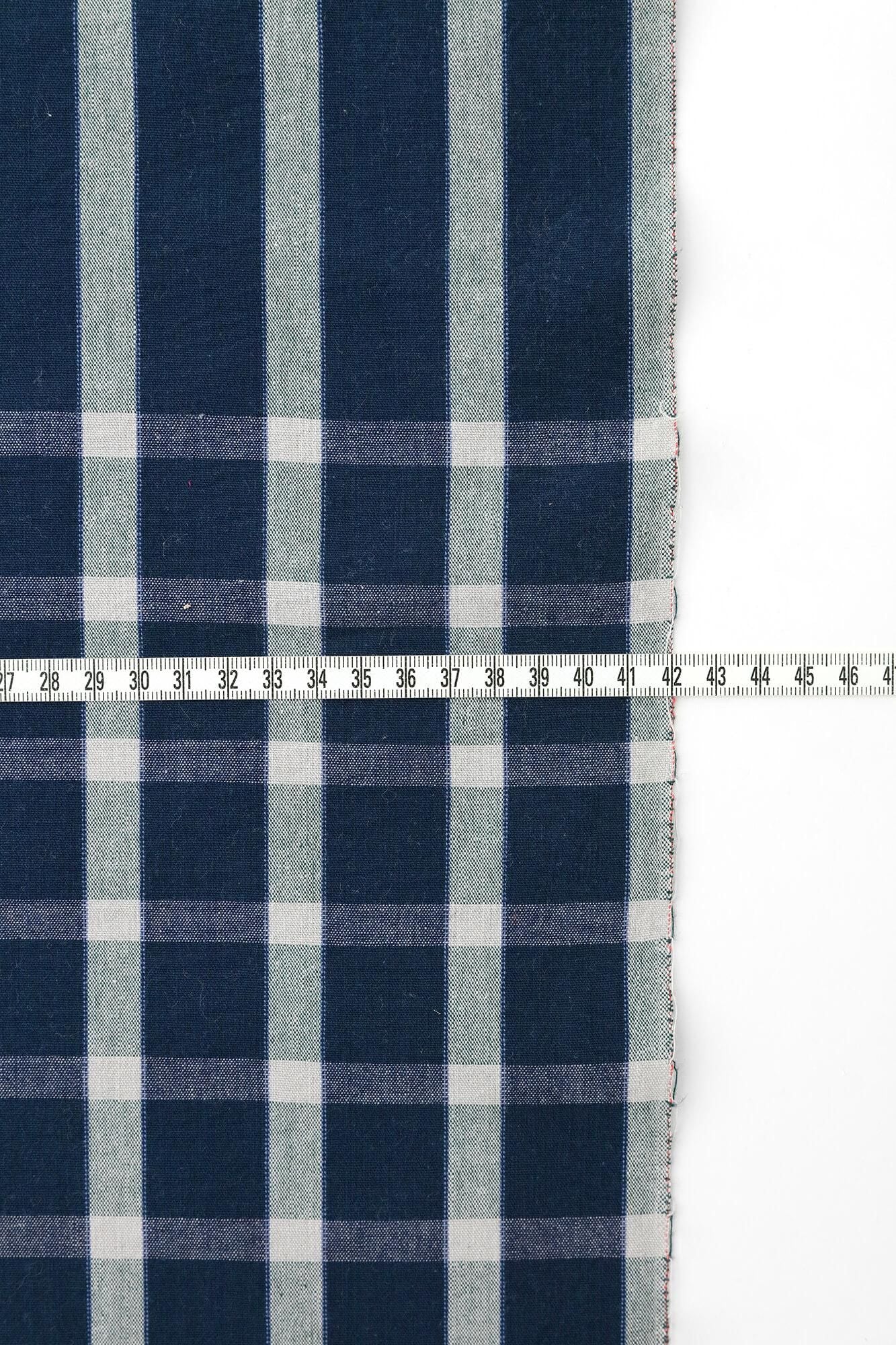 Textile sold in cuts (Isemomen Cotton 20/20) / Eight Lines Lattice Dark Blue＜50cm＞