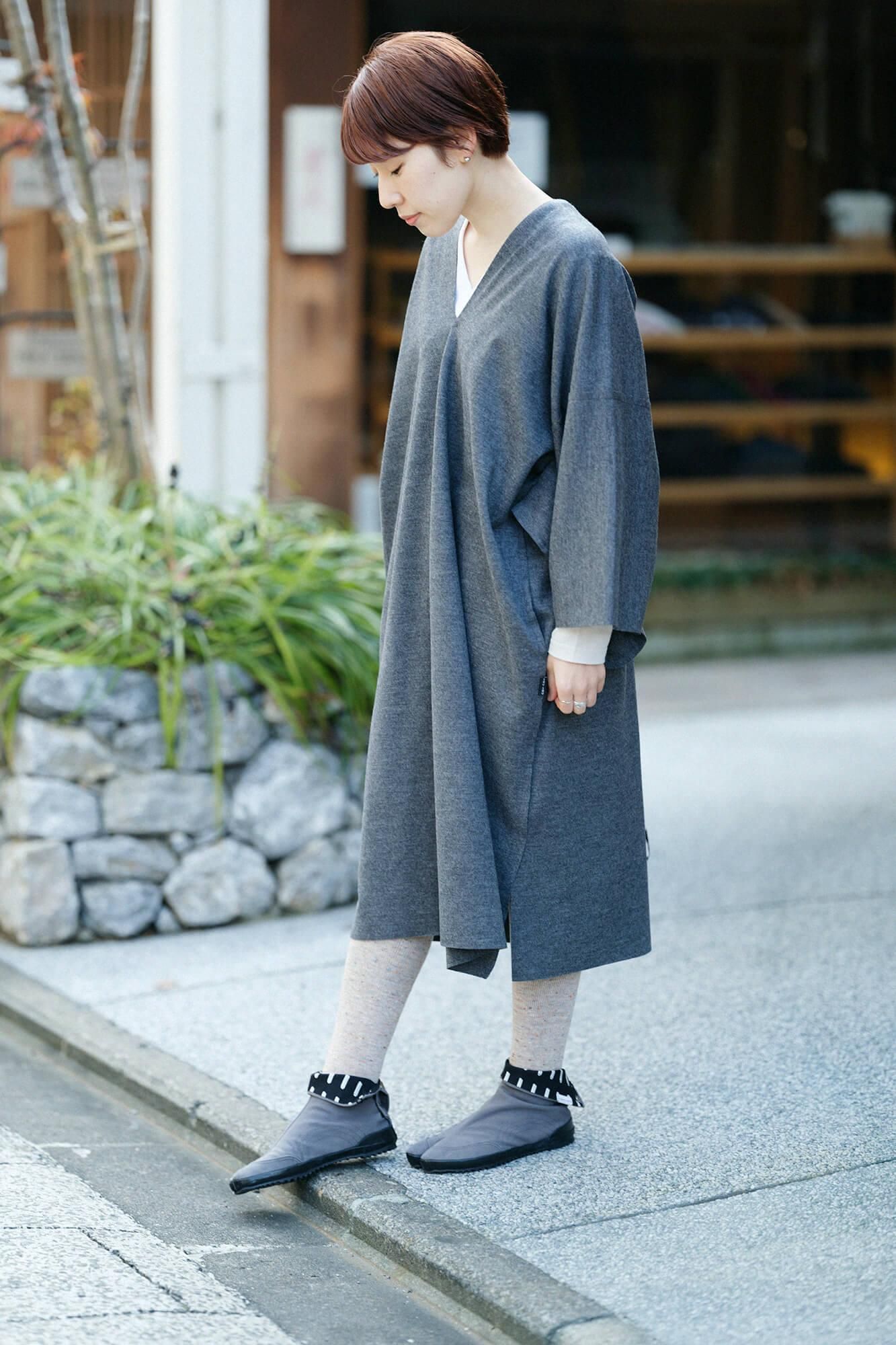 羊毛雙色分趾襪（膝下長度）／白茶2 【女性用】