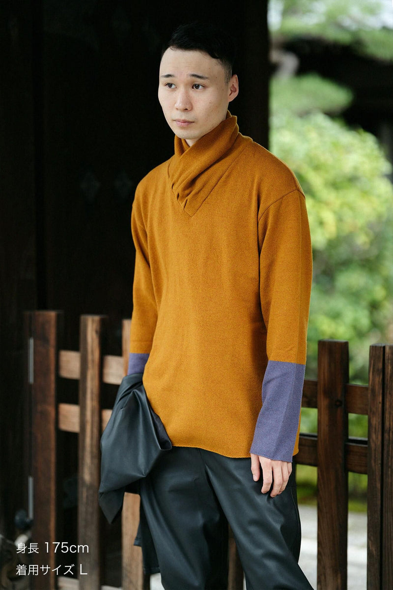 Waschbarer Wollstrick mit verschiedenen Kragenärmeln