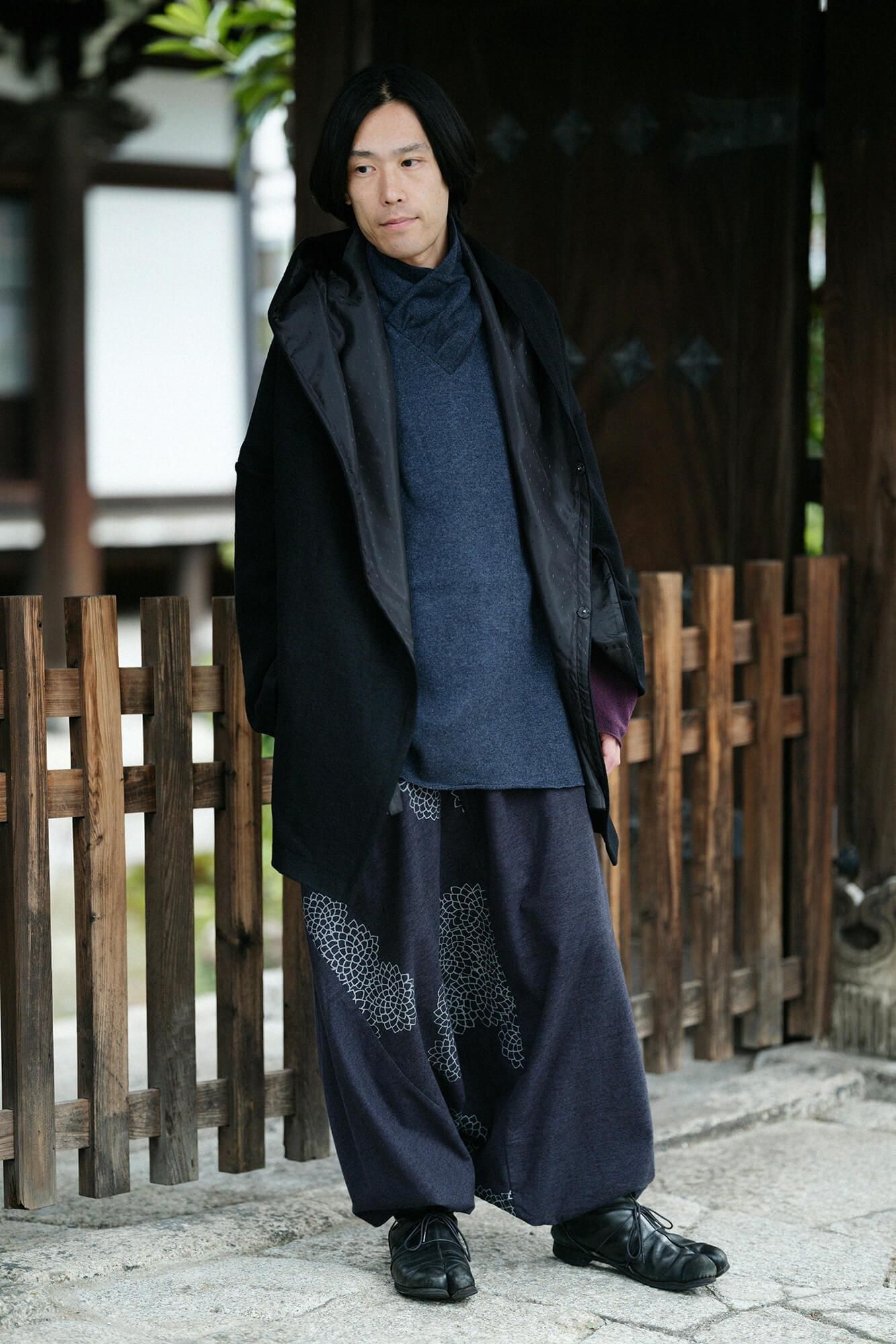 ウォッシャブルウールニット 衿巻違い袖