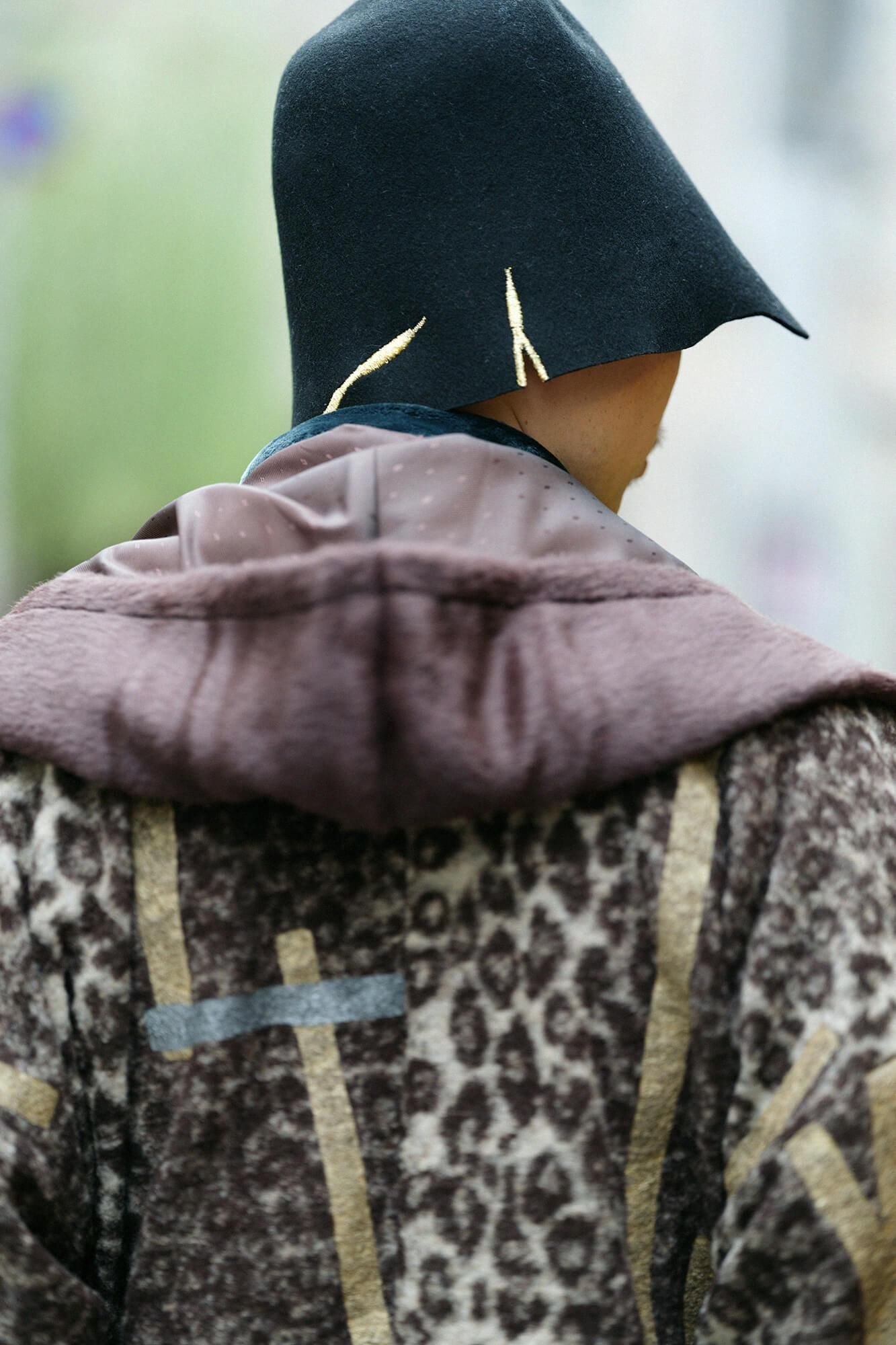 进口的恶劣的Ami帽衫外套 / Tobi宪法景点