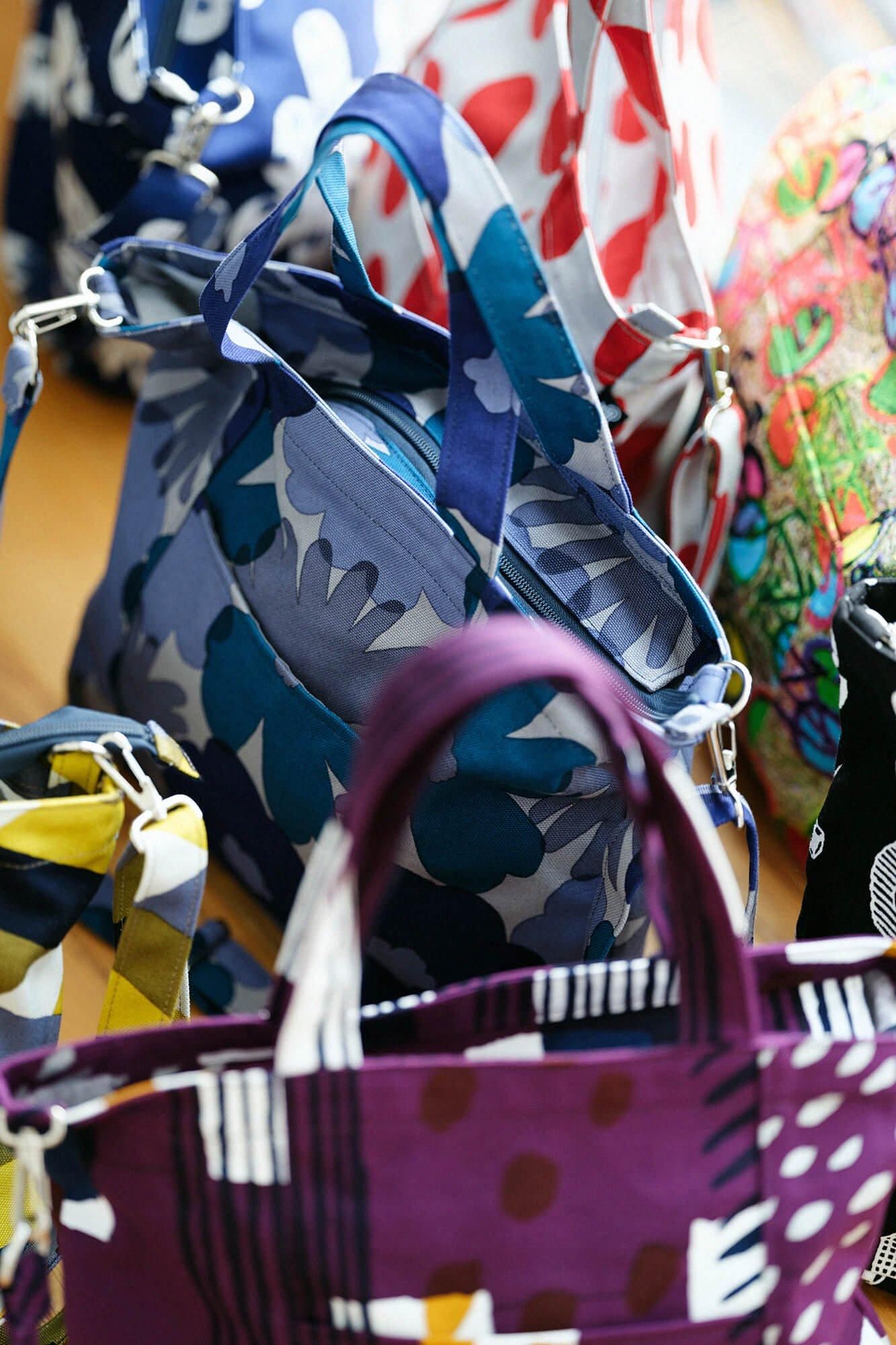 2WAY BIKE トート／おおらかとりどり2