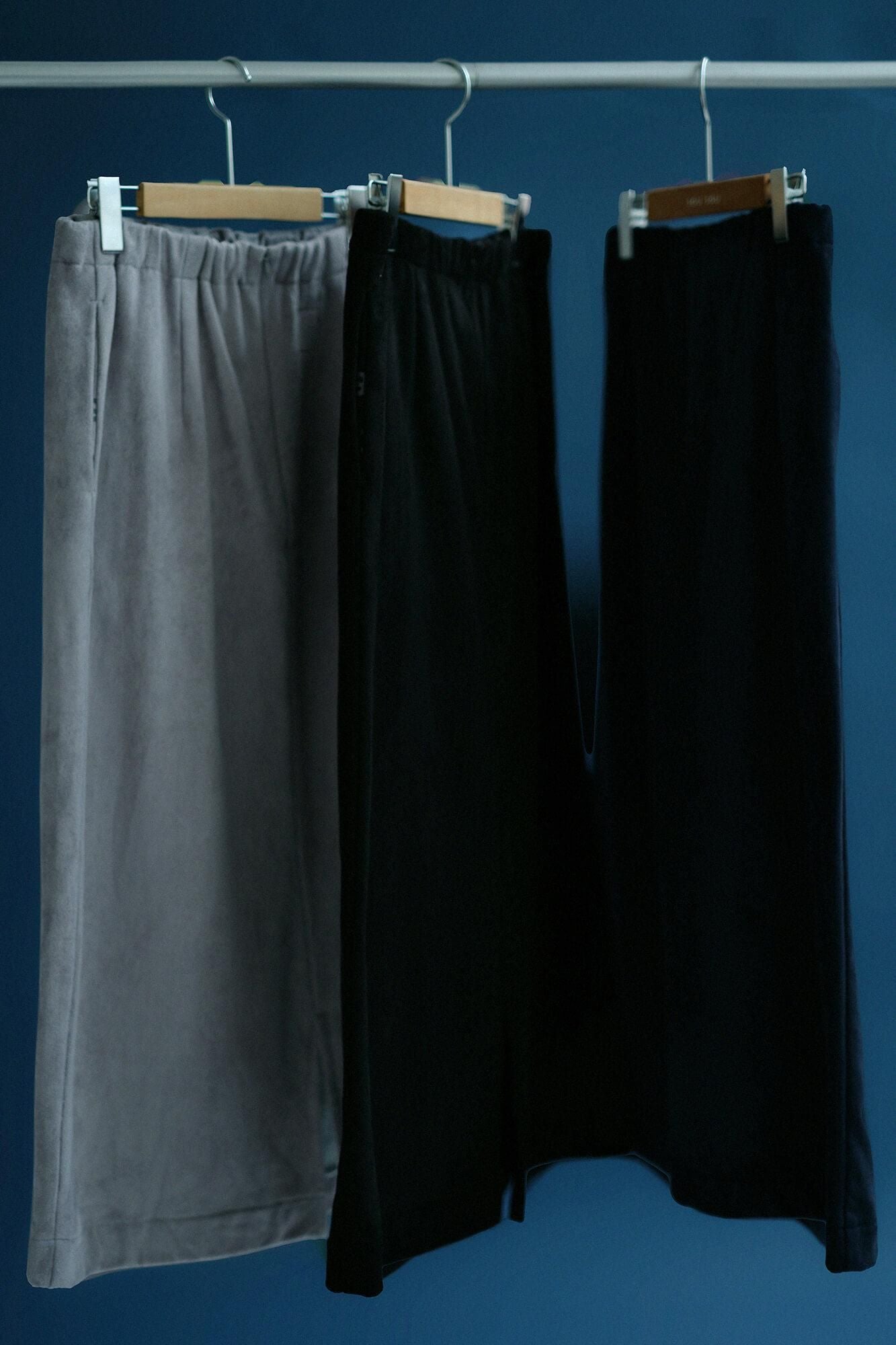 內抓毛仿麂皮 長裙／暗藍色