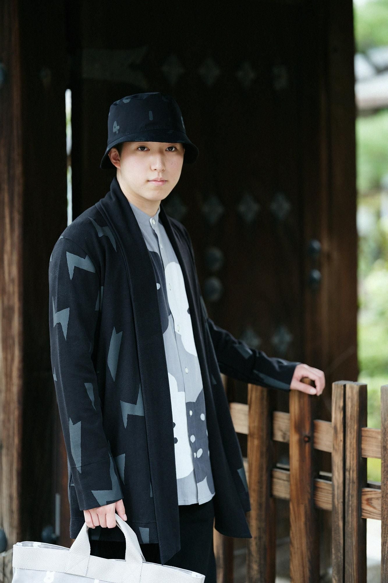 可逆的帽子/SO-SU-U湿羽毛颜色（木材）