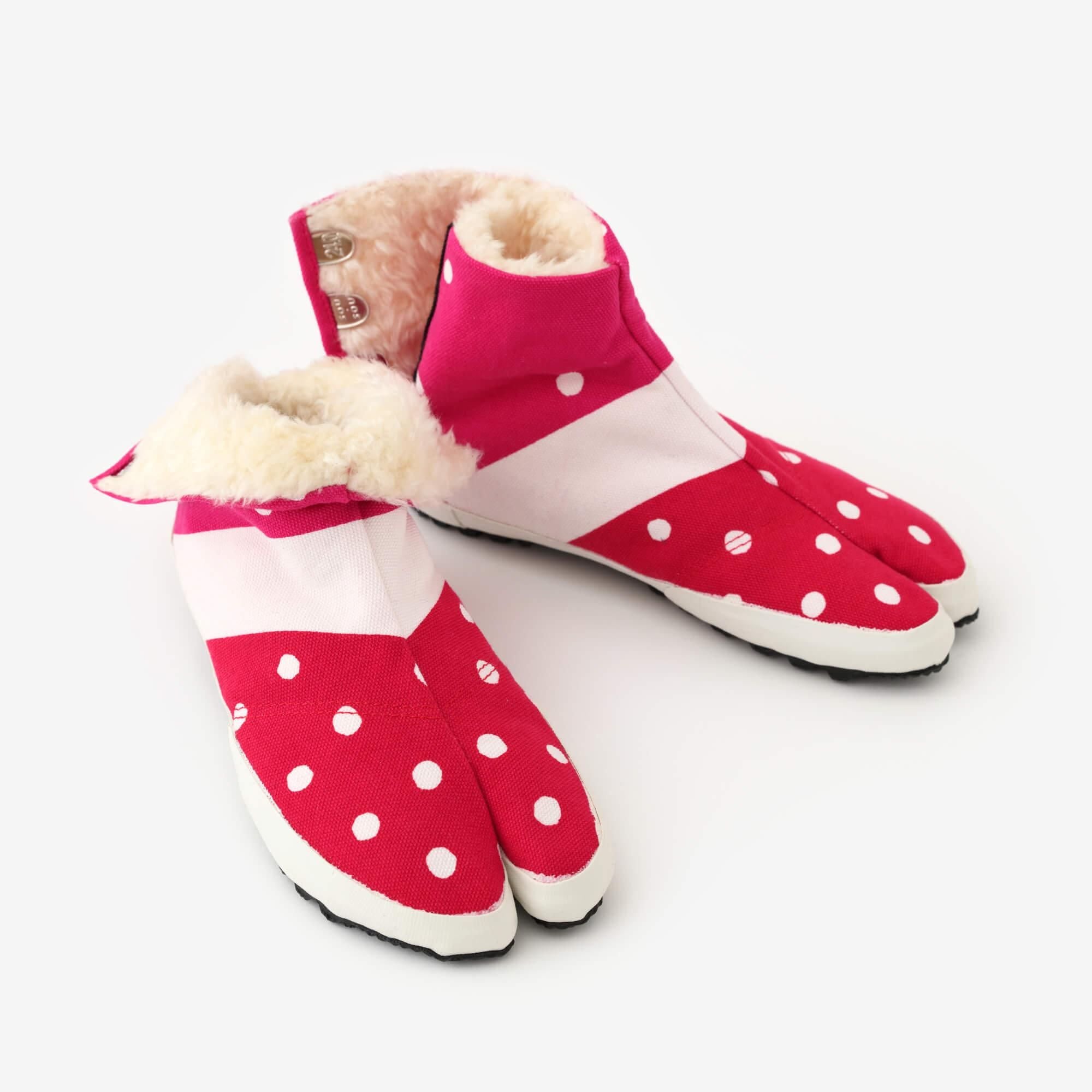 粘贴地下室塔比，蟒蛇/草莓牛奶