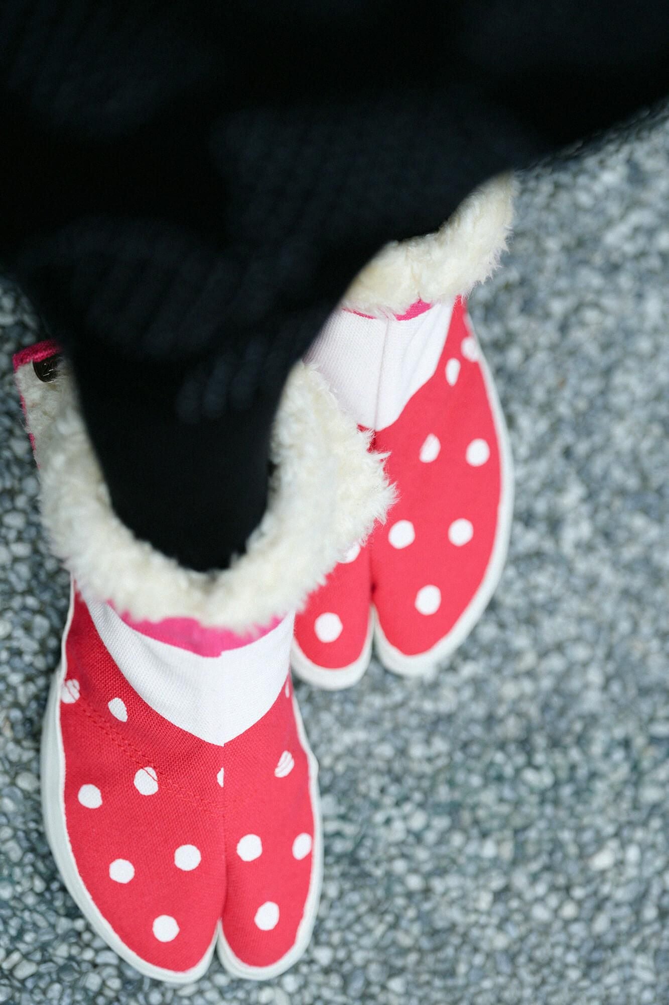 粘贴地下室塔比，蟒蛇/草莓牛奶