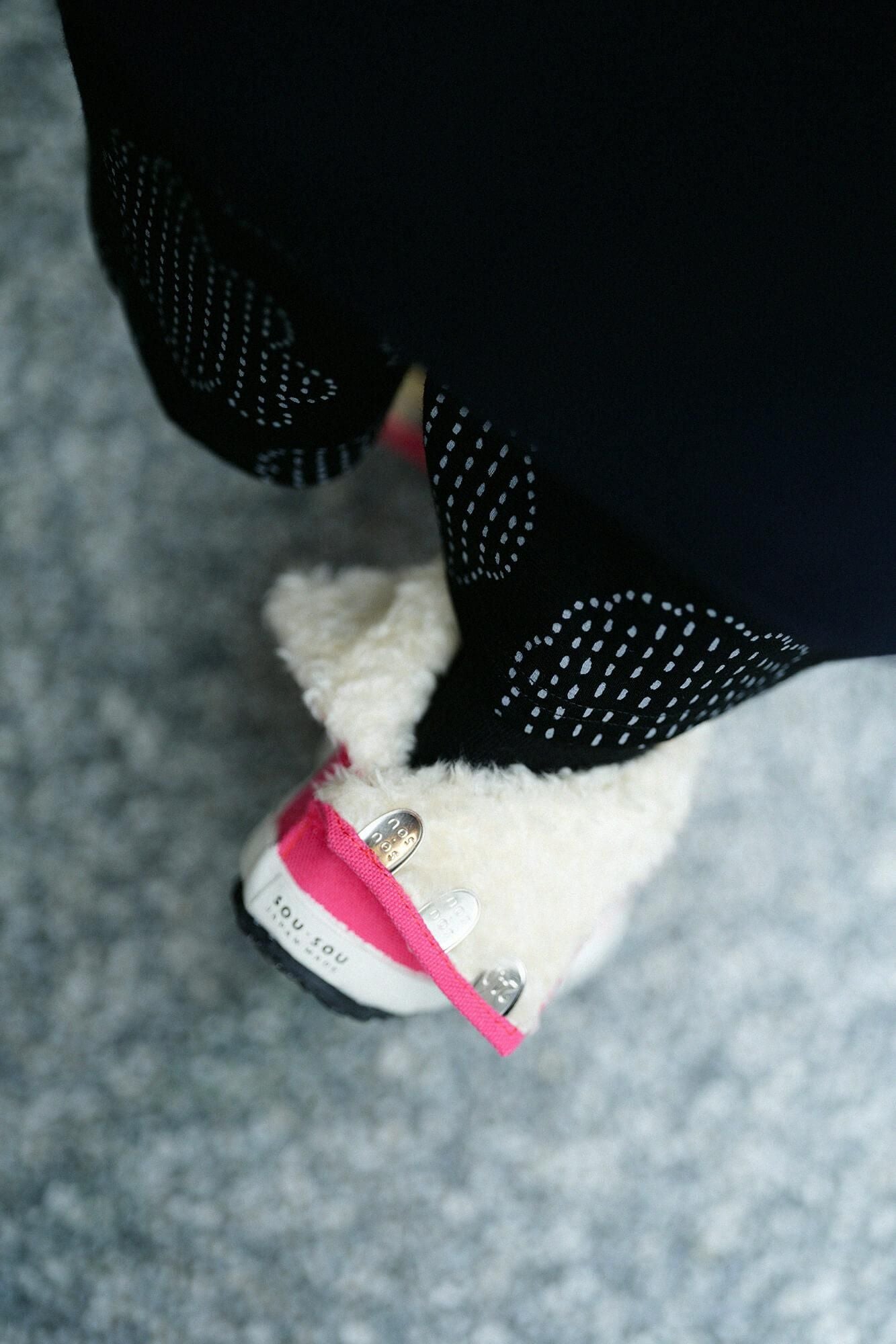 粘贴地下室塔比，蟒蛇/草莓牛奶