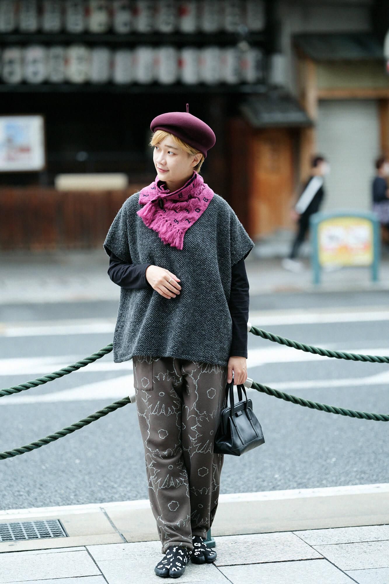 Chaussettes Tabi avec collage sur la couleur de plume humide Tabi, boa / so-su-u (kon) (en acier inoxydable)