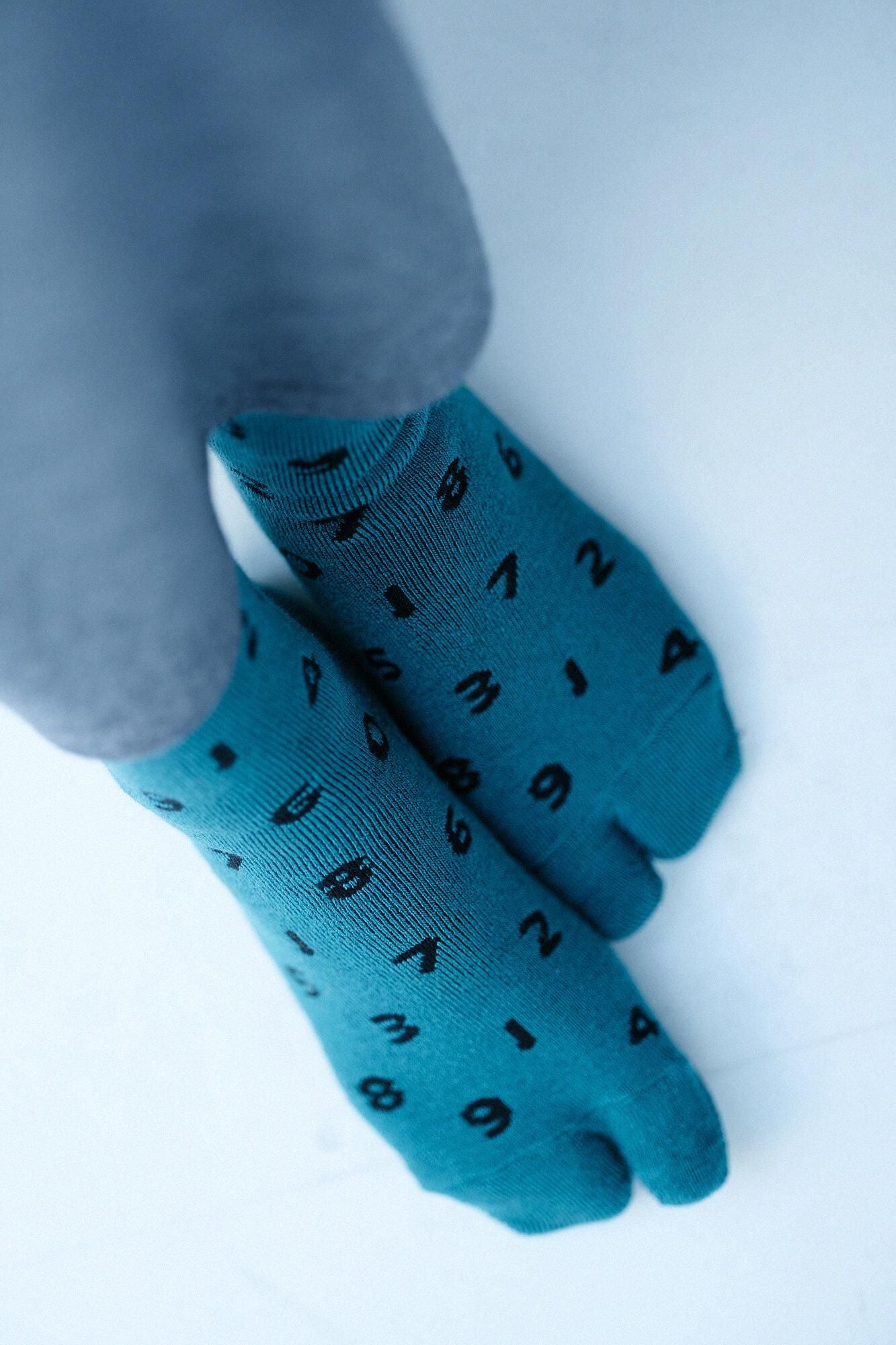 Pile Lining Tabi Socks (Mid-calf)／SO-SU-U Greyish Blue【Men・Women】