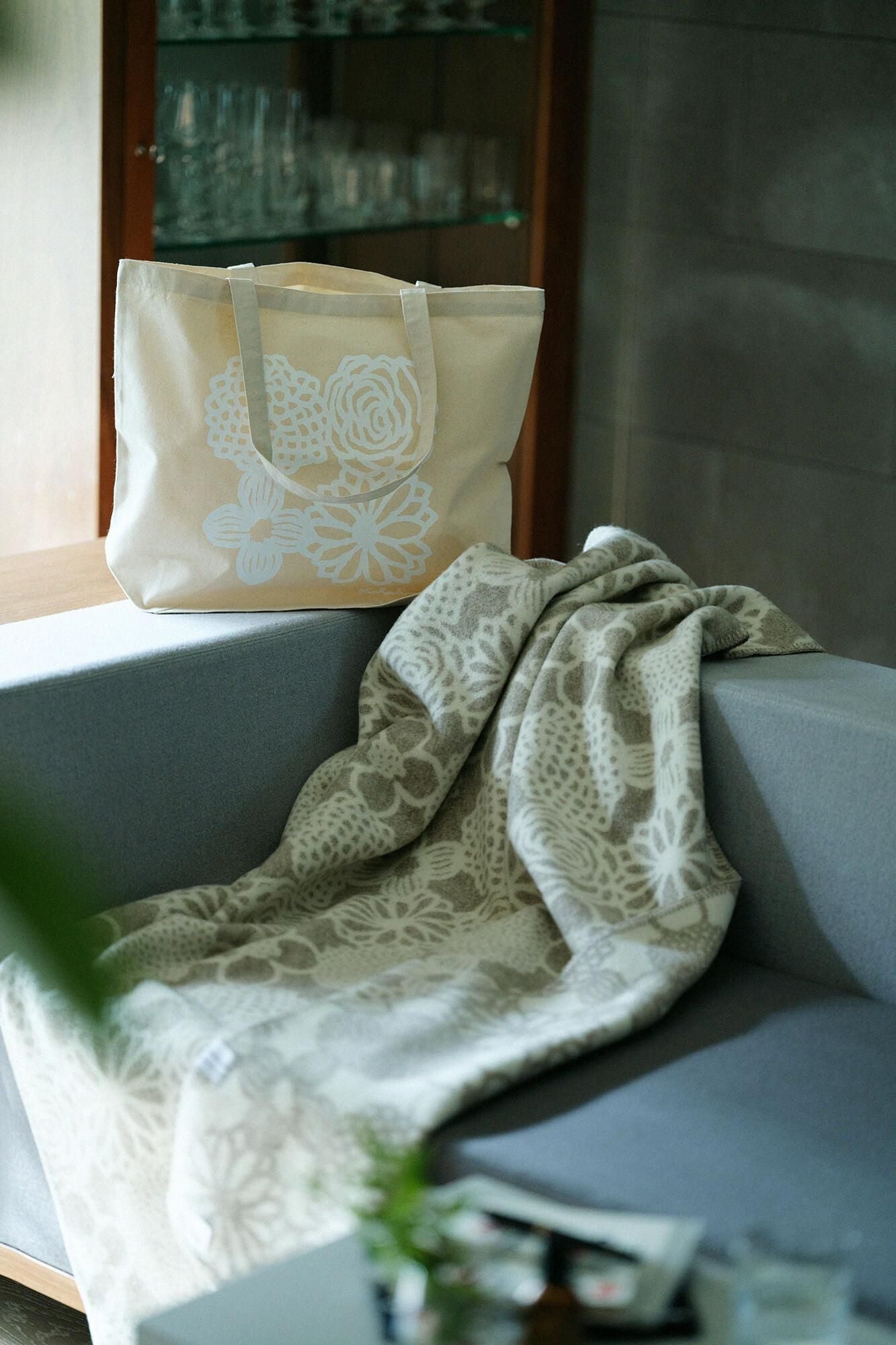 무릎담요블랑캣/ 꽃 넥타이