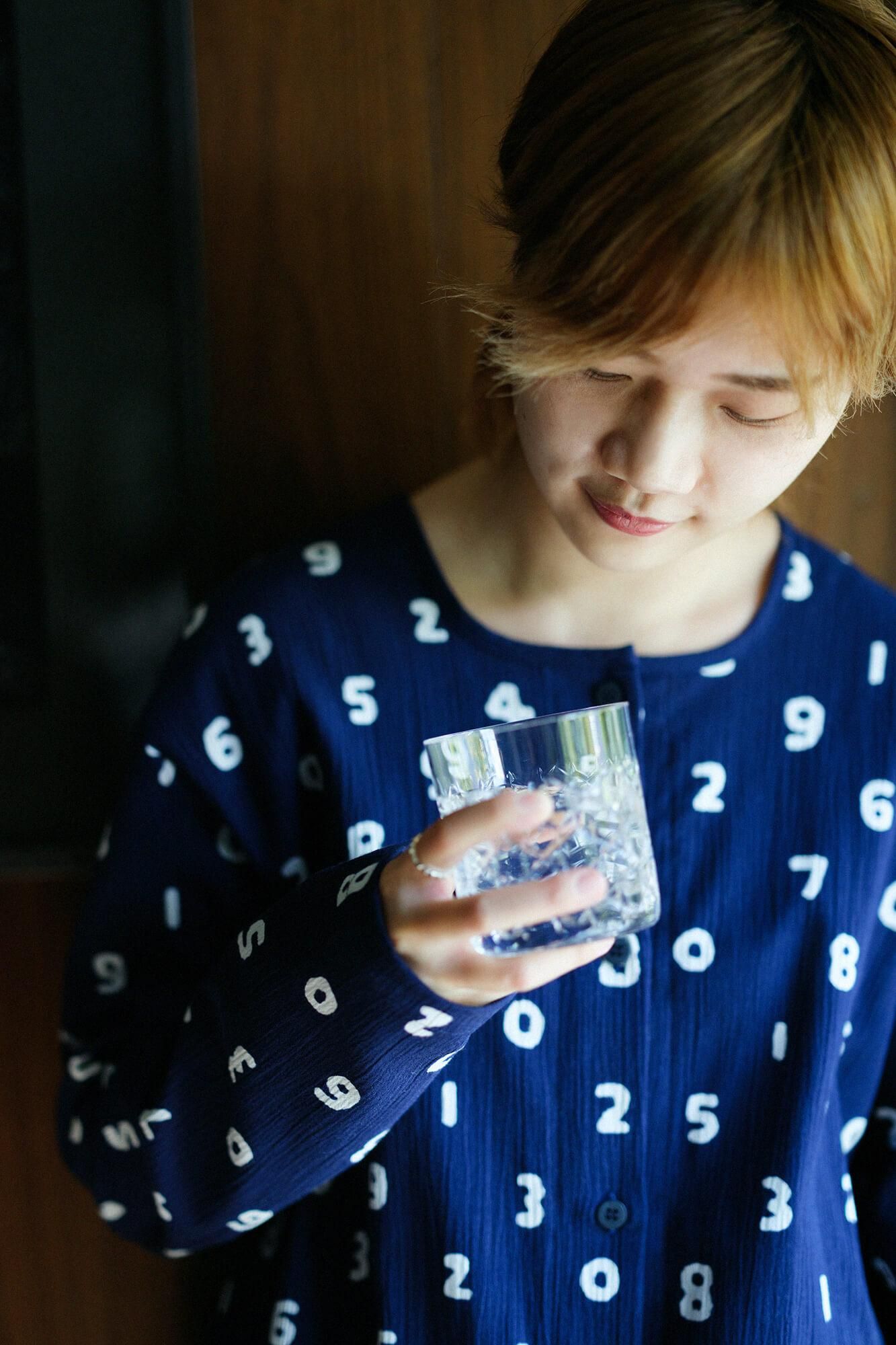 타카시마치지미 20/20 여자 둥근 목 텍스타일파자마／SO-SU-U 진한 파란색 (Noukon) x짙은 회색
