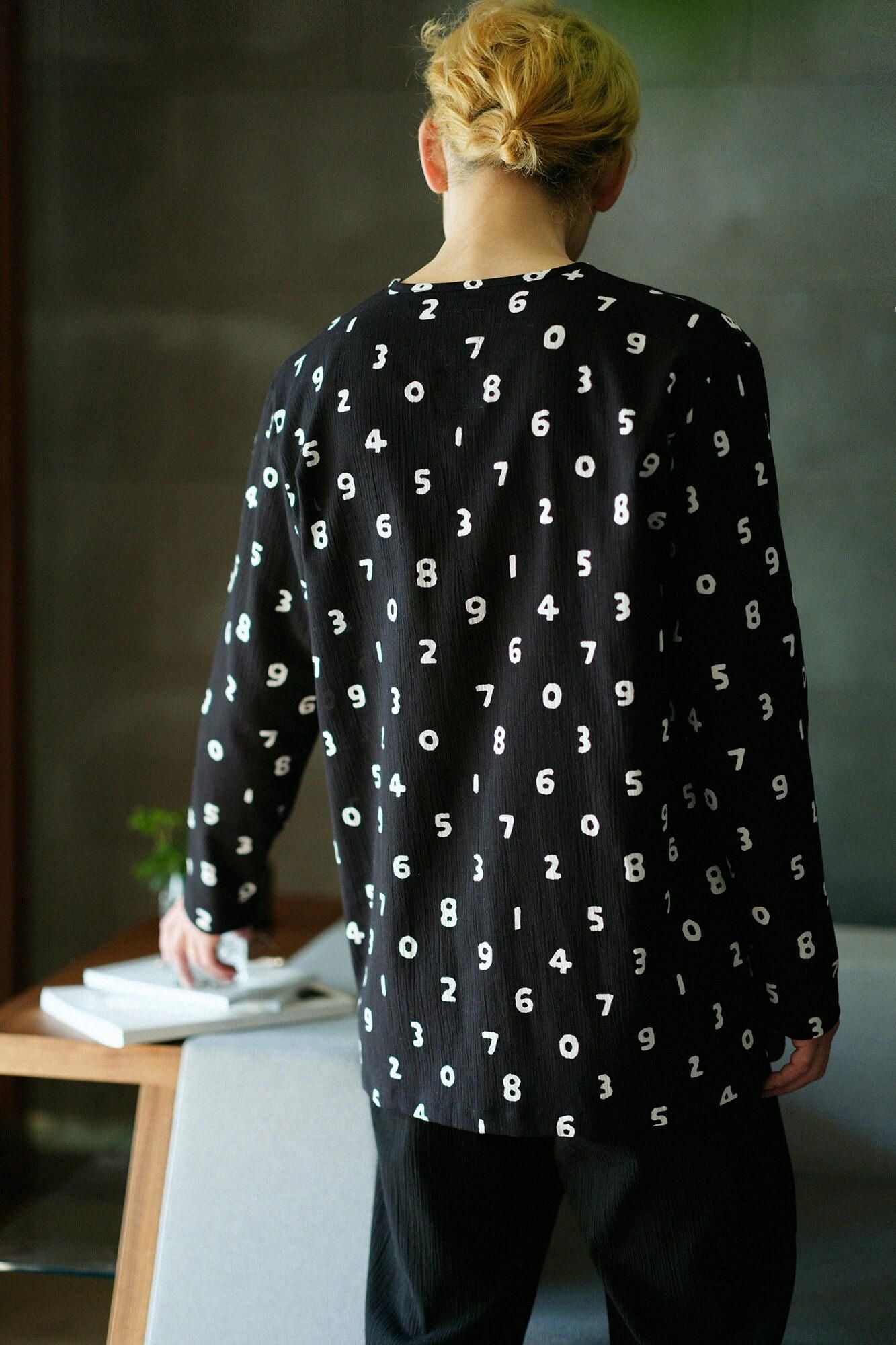 Takashima Chijimi 20/20 Textilpyjama mit V-Ausschnitt/SO-SU-U Nutbairo