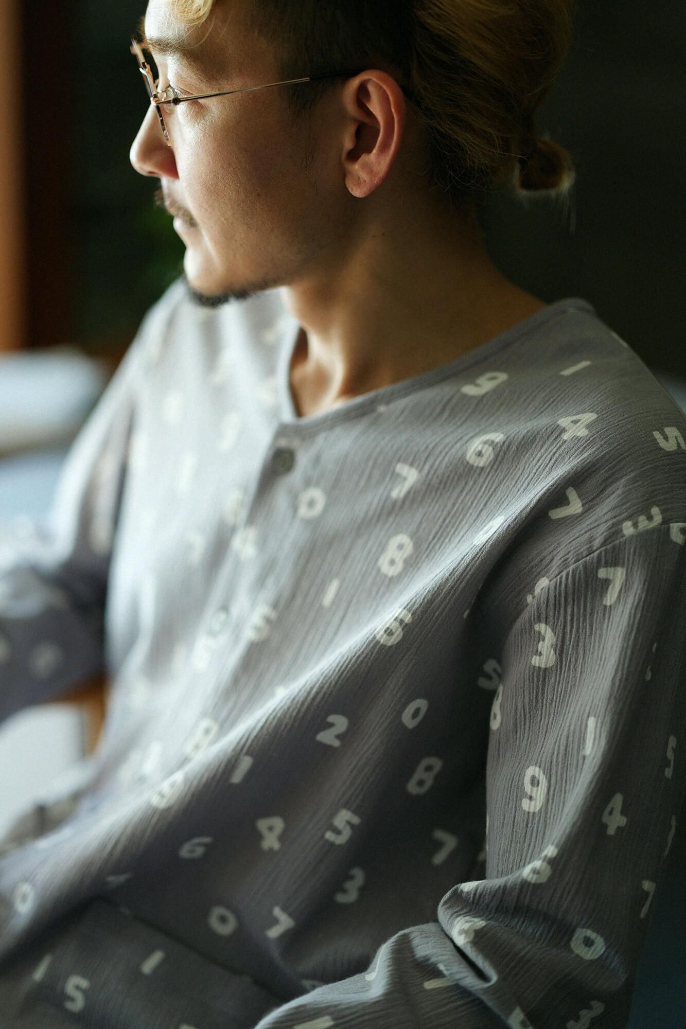 Takashima Sei 20/20 V-Neck Textile睡衣/SO-SU-U浅墨水（浅色）X深灰（Koihai）