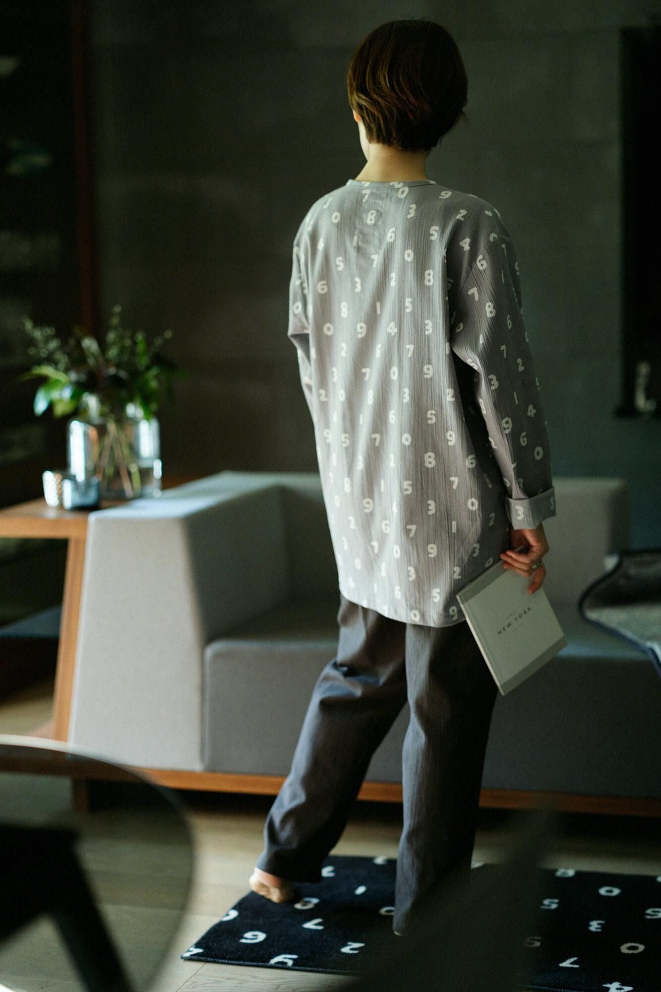 Takashima Sei 20/20 V-Neck Textile睡衣/SO-SU-U浅墨水（浅色）X深灰（Koihai）