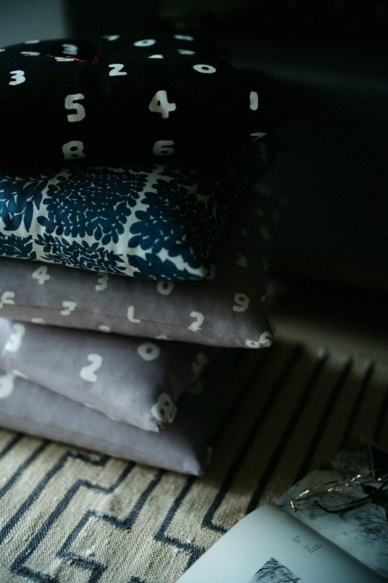 Sou ・ Sou Kyoto Cushion (N ° 8 Canvas) / Hanichimatsu (Hanichimatsu) [※ Livraison d'environ 3 semaines]