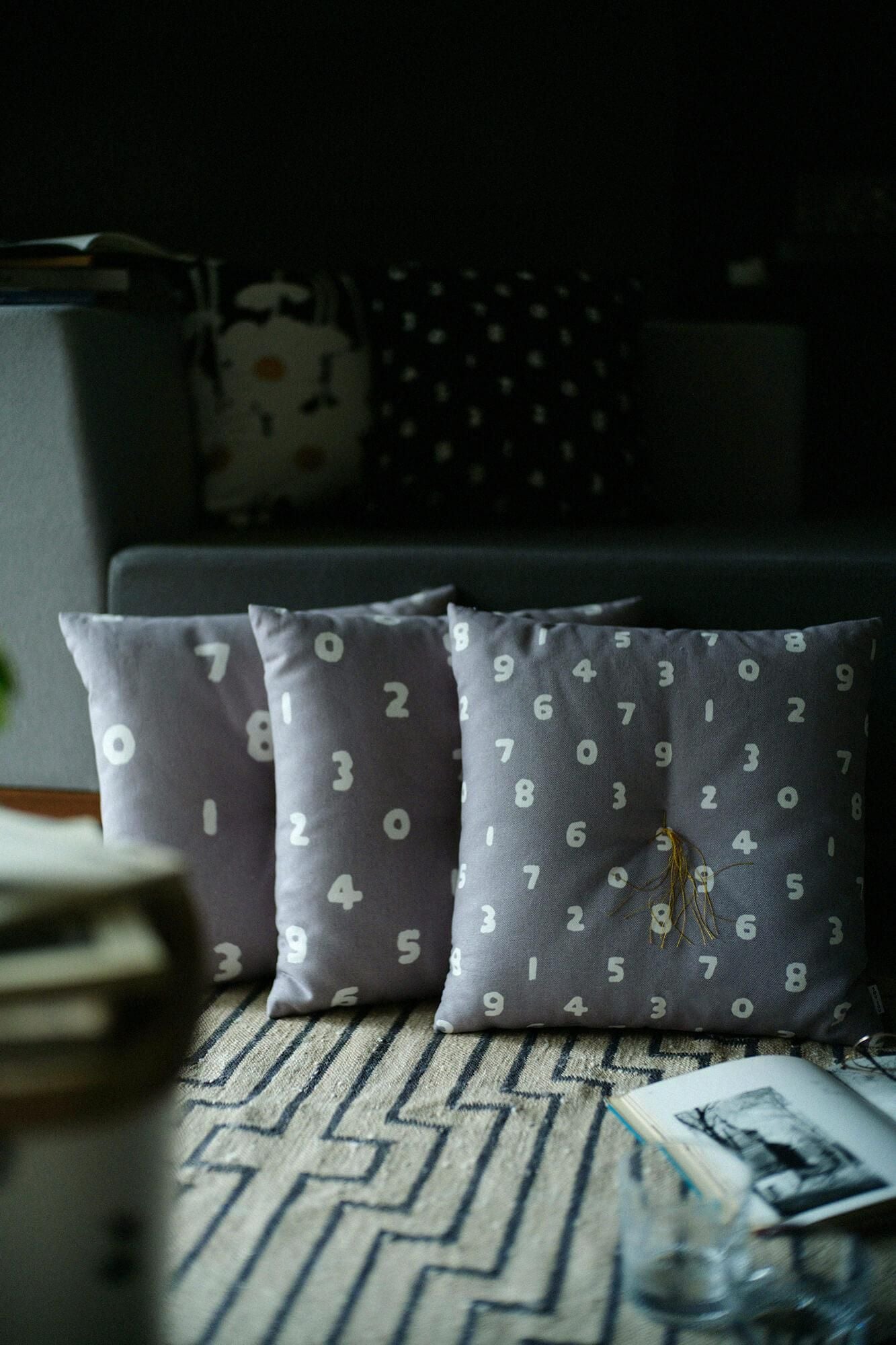 SOU・SOUKyoto Cushion（No.8 Canvas）／SO-SU-U Medium ThinInk Black(Usuzumi color) [※DeliveryApproximately 3 weeks]