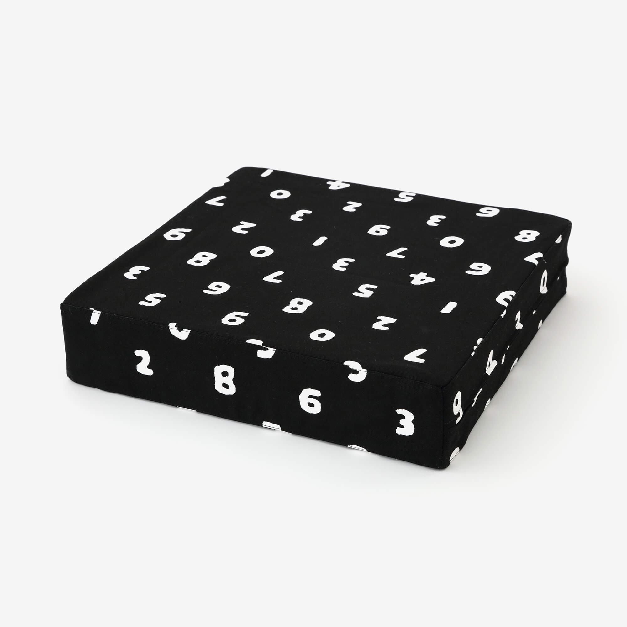 Box Cushion／SO-SU-U Medium wet feather color (NuBaiiro) [※DeliveryApproximately 3 weeks]