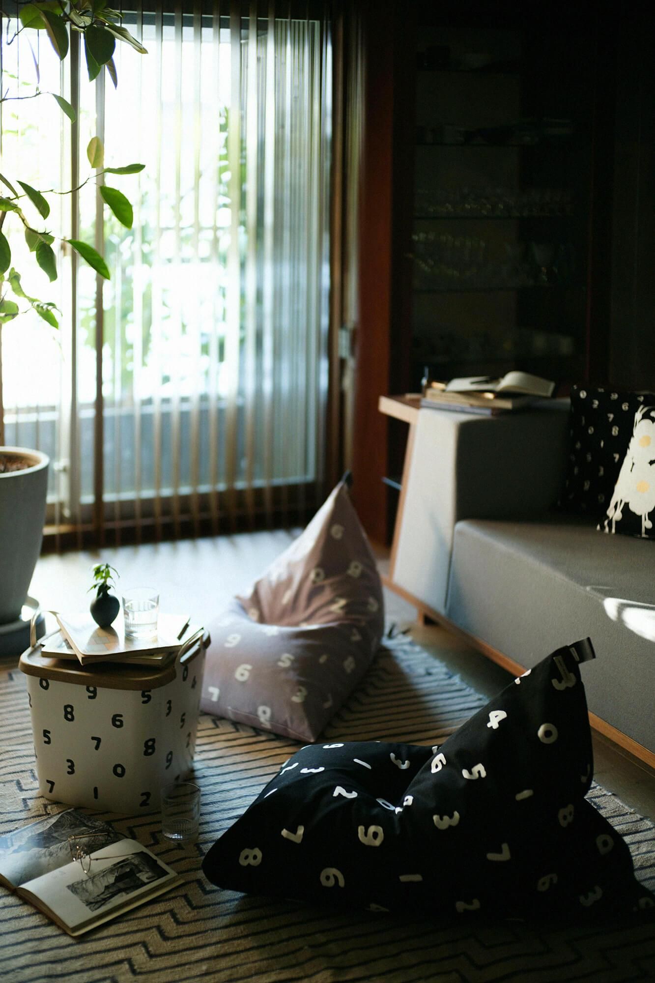 Chaise de coussin / So-Su-u grande couleur de plumes humides (couleur nutar) [※ livraison d'environ 3 semaines]