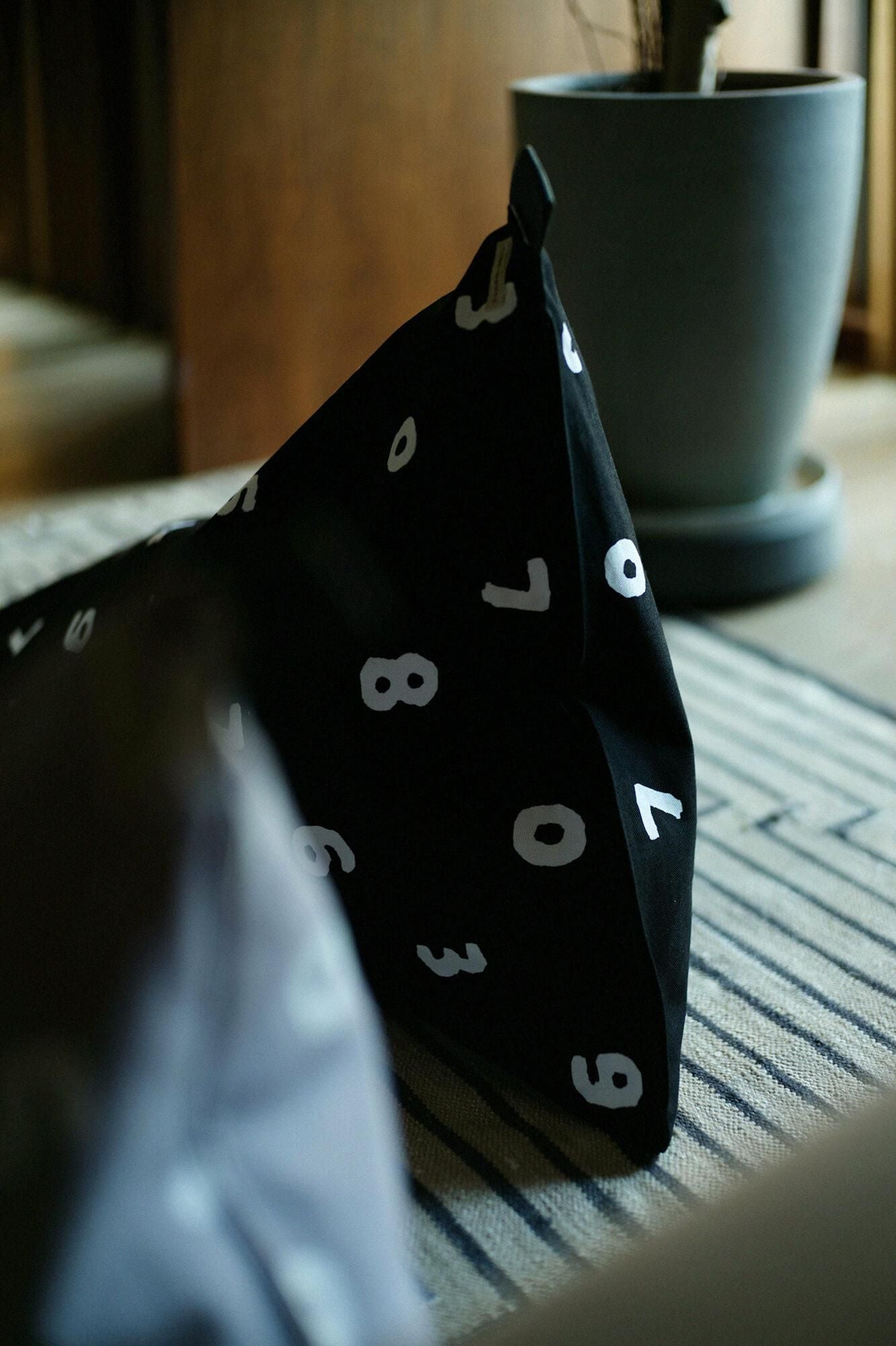 Chaise de coussin / So-Su-u grande couleur de plumes humides (couleur nutar) [※ livraison d'environ 3 semaines]