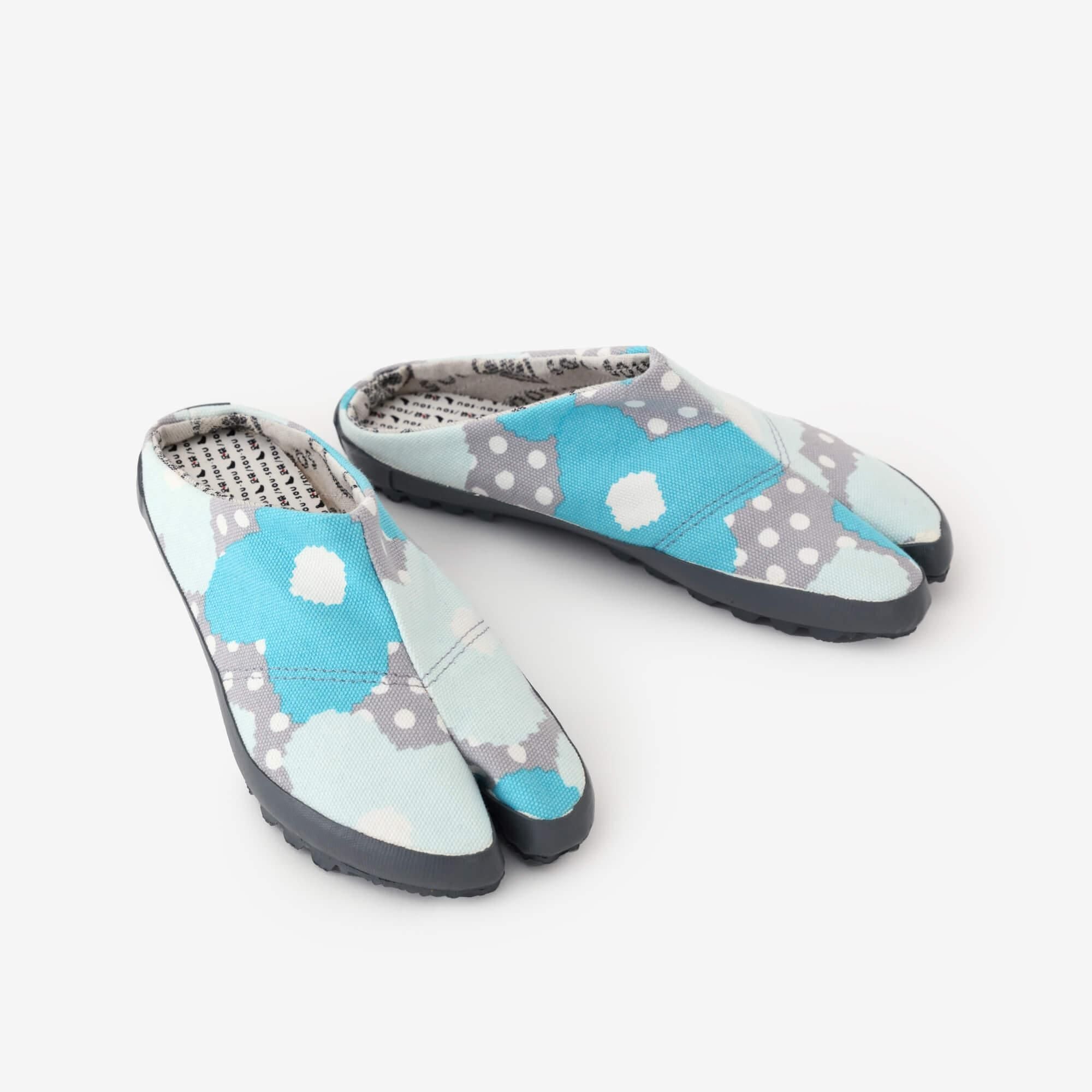 貼付つっかけ足袋／おおいぬのふぐり