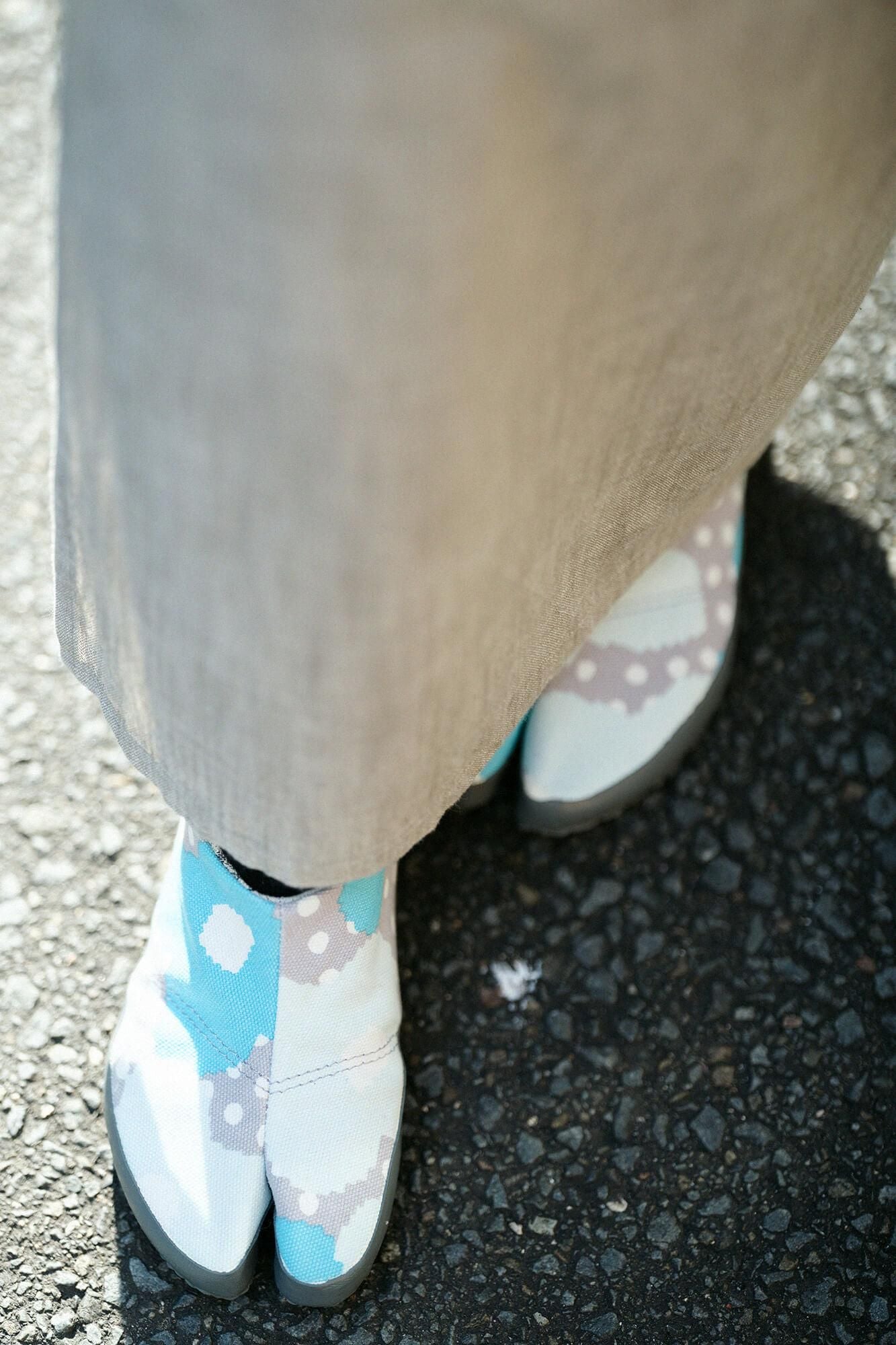 Split Toe Tabi Slip-on / Wild Flowers