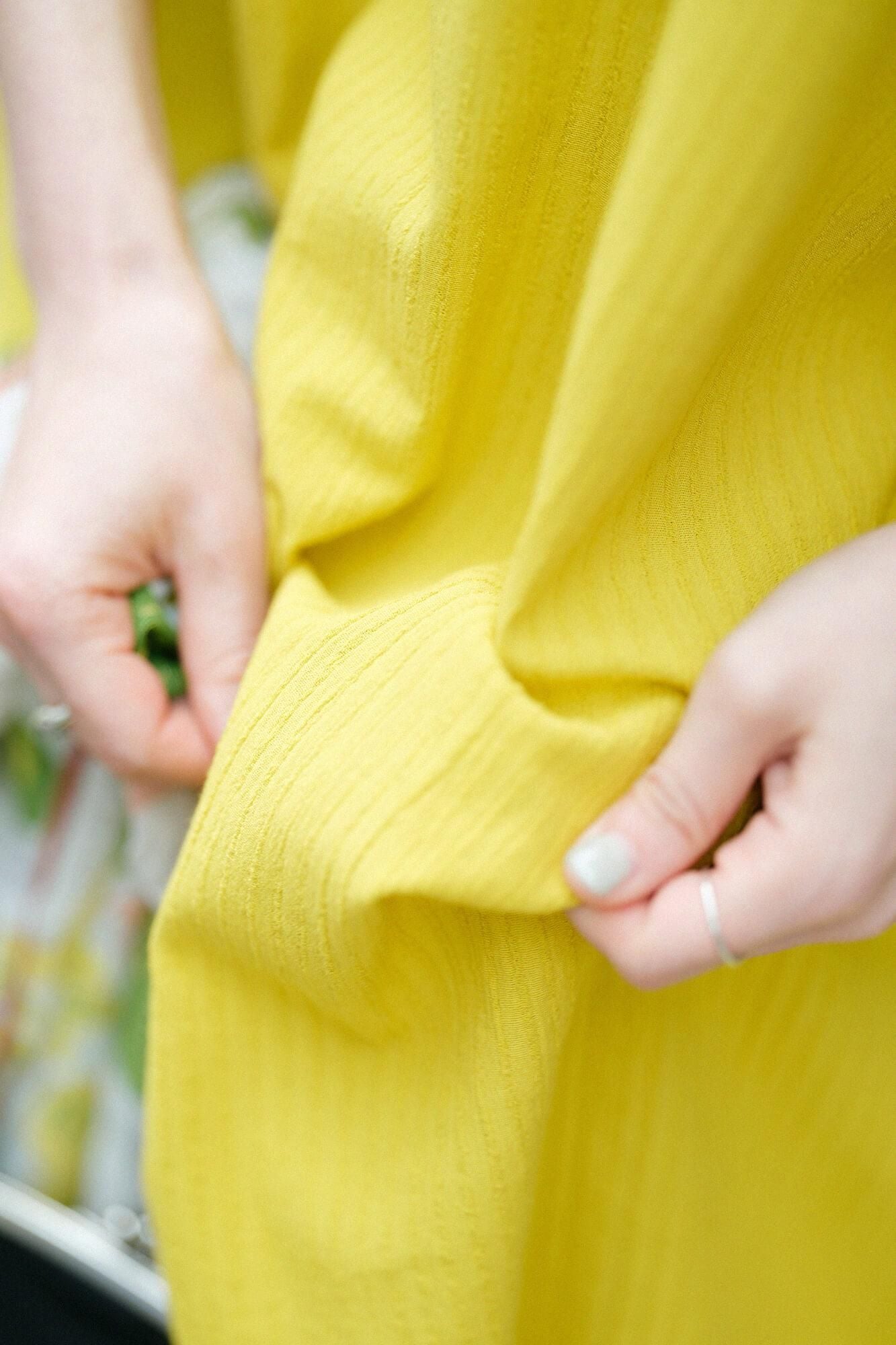 Chizimi Cotton 40/20 Akiha V-neck Rectangular Dress Three-quarter Sleeve / Canary Color