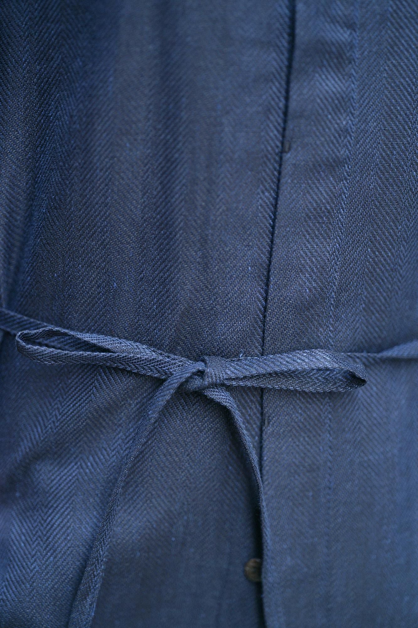 【net限定】綿麻（めんあさ） 杉綾織（すぎあやおり） 薙刀かり衣（なぎなたかりごろも） 細衿（さざれえり）／青褐（あおかち）