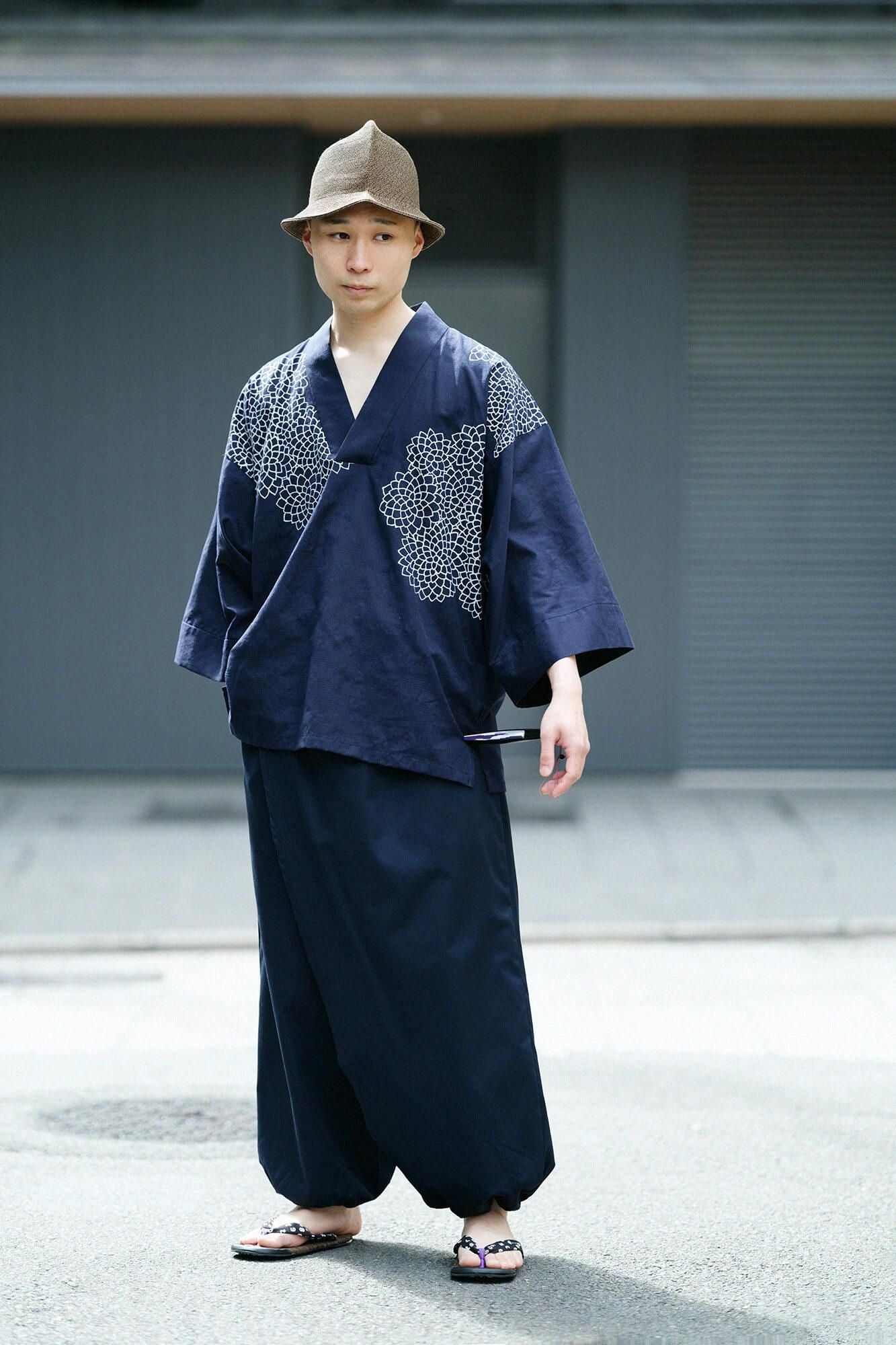 草履あさぶら 烏表／SO-SU-U昆（こん） 濡羽色（ぬればいろ）